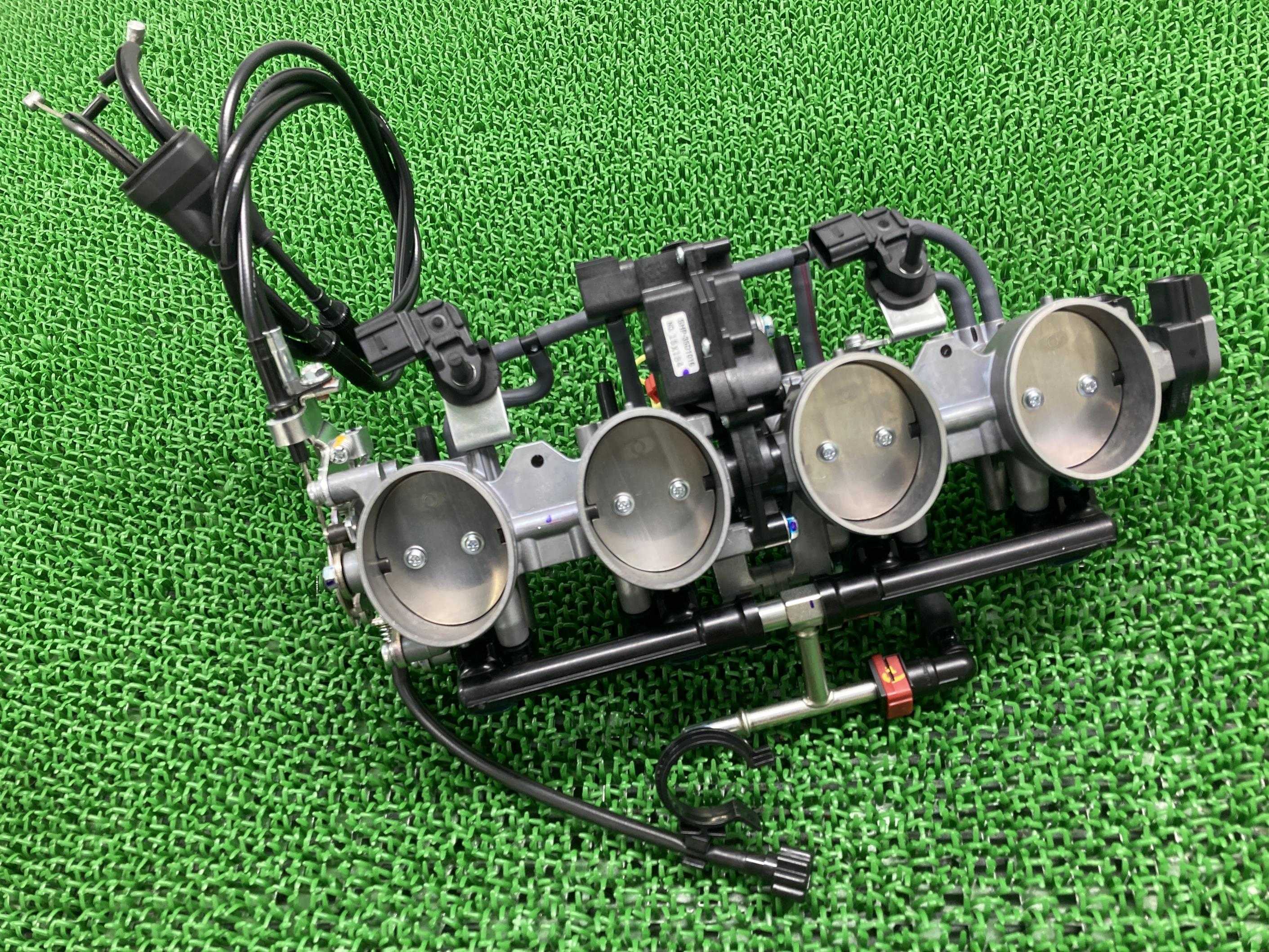 ZX-6R スロットルボディ カワサキ 純正 バイク 部品 ZX600R インジェクター スロットルワイヤー セット 車検 Genuine 【中古】 67