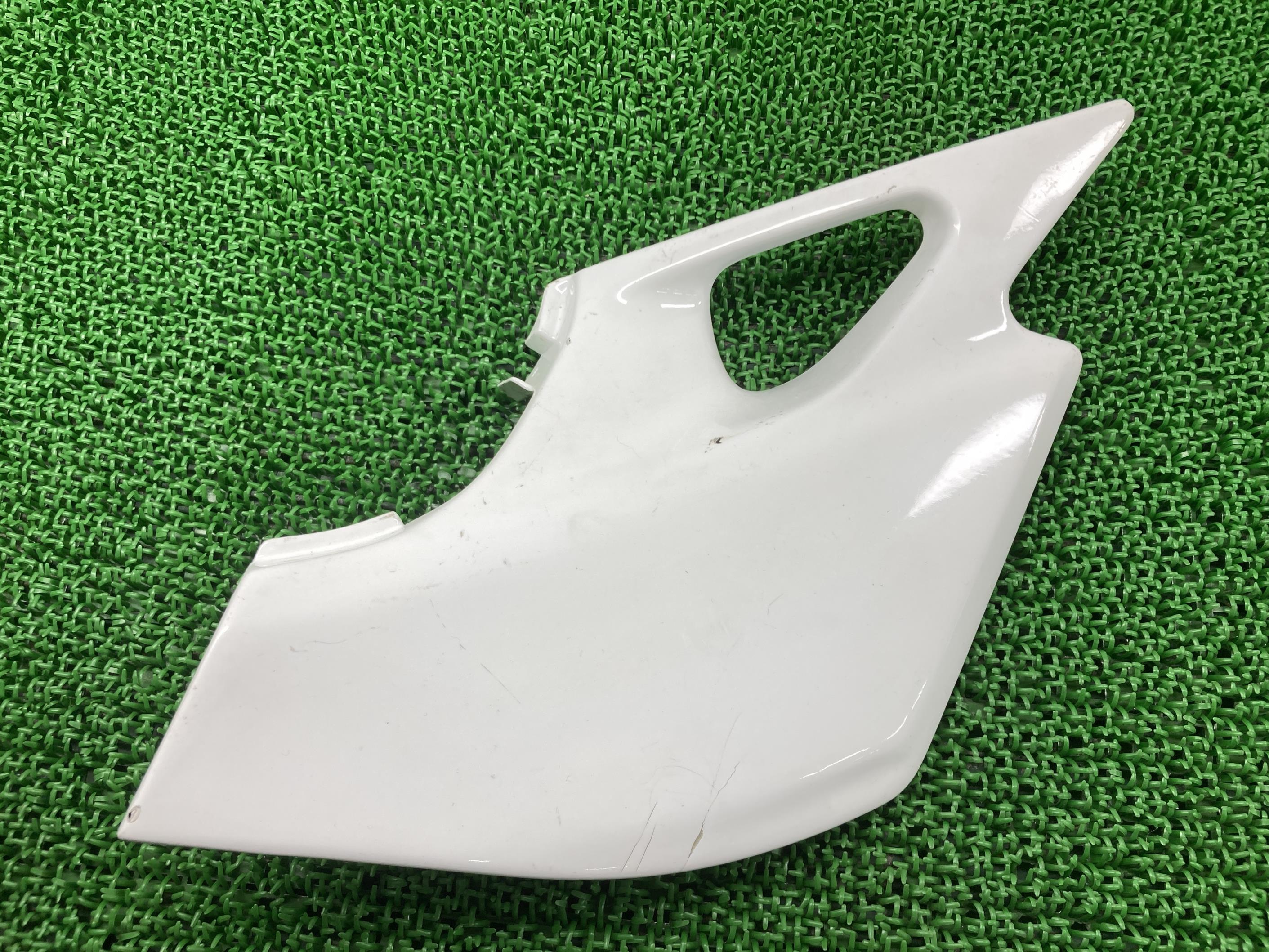 バリオス サイドカバー 右 カワサキ 純正 バイク 部品 ZR250A BALIUS 修復素材に 品薄 希少品 車検 Genuine 【中古】 12