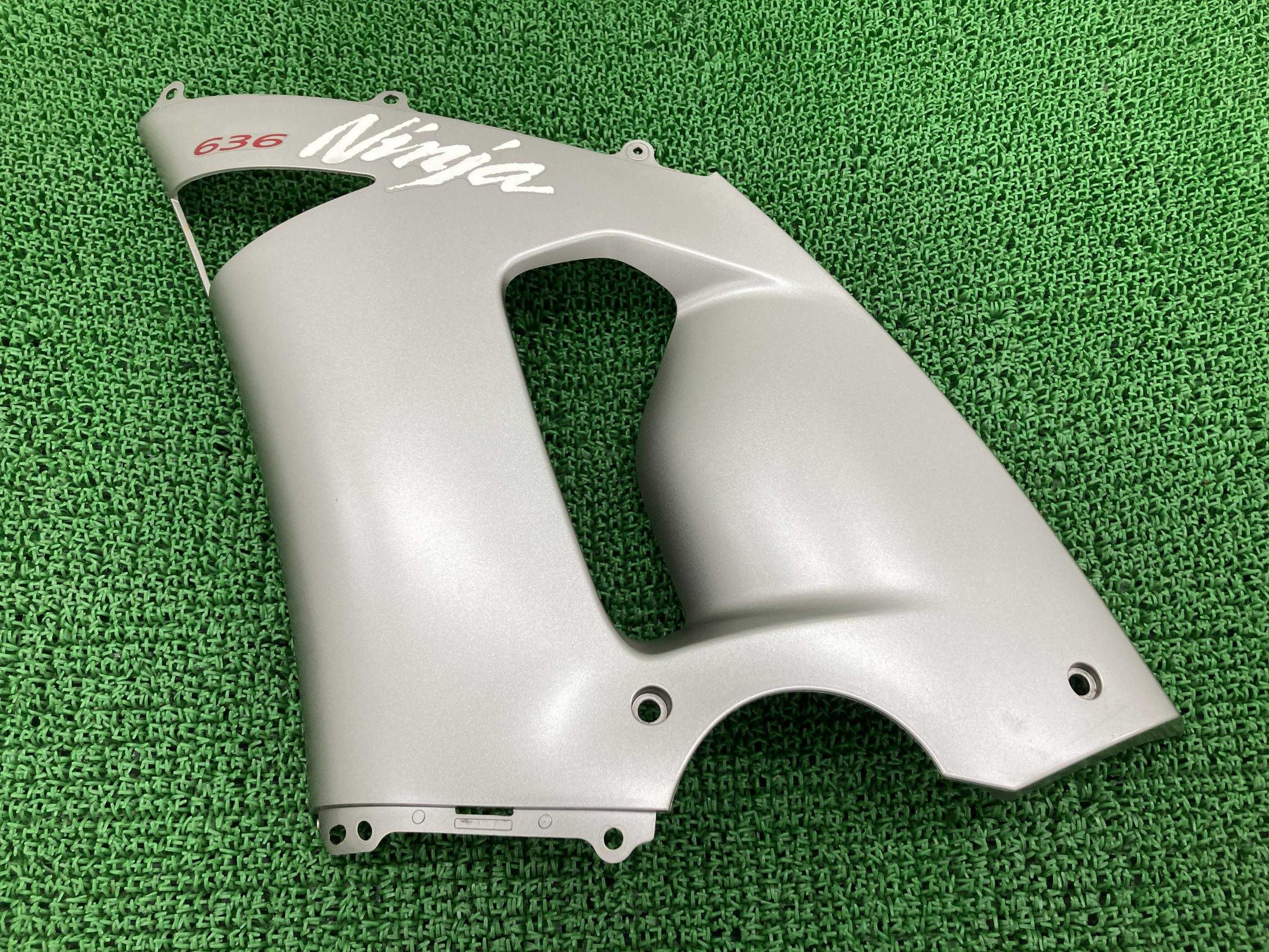 ZX-6R サイドカウル 左 銀 カワサキ 純正 バイク 部品 ZX636C ミドルカウル 05-06年式 コンディション良好 車検 Genuine 【中古】 73|ティーエスパーツ 店