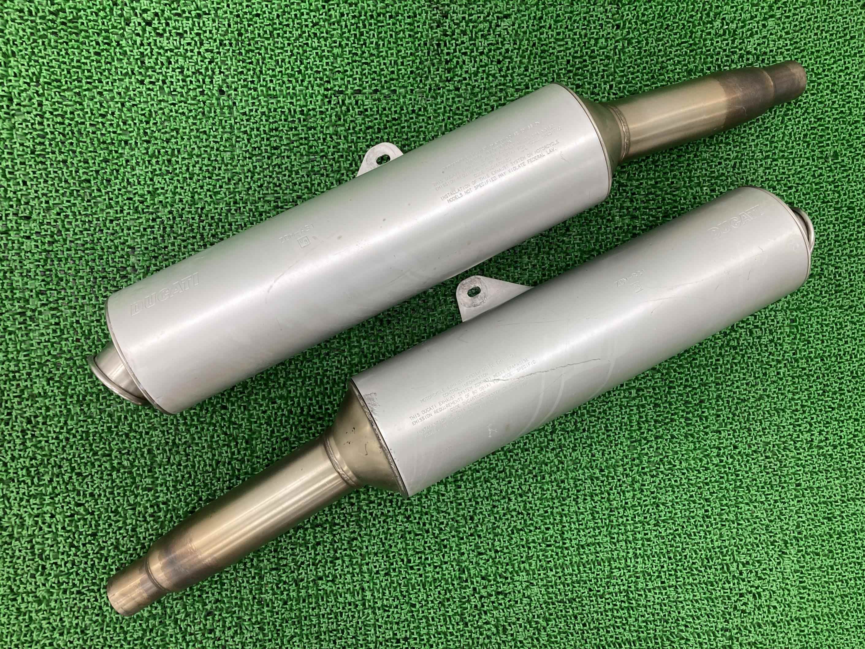 SS1000DS サイレンサーマフラー 左右 ドゥカティ 純正 バイク 部品 573.1.047.1B 574.1.047.1B スーパースポーツ 機能的問題なし 車検 Genuine 【中古】 67|ティーエスパーツ 店