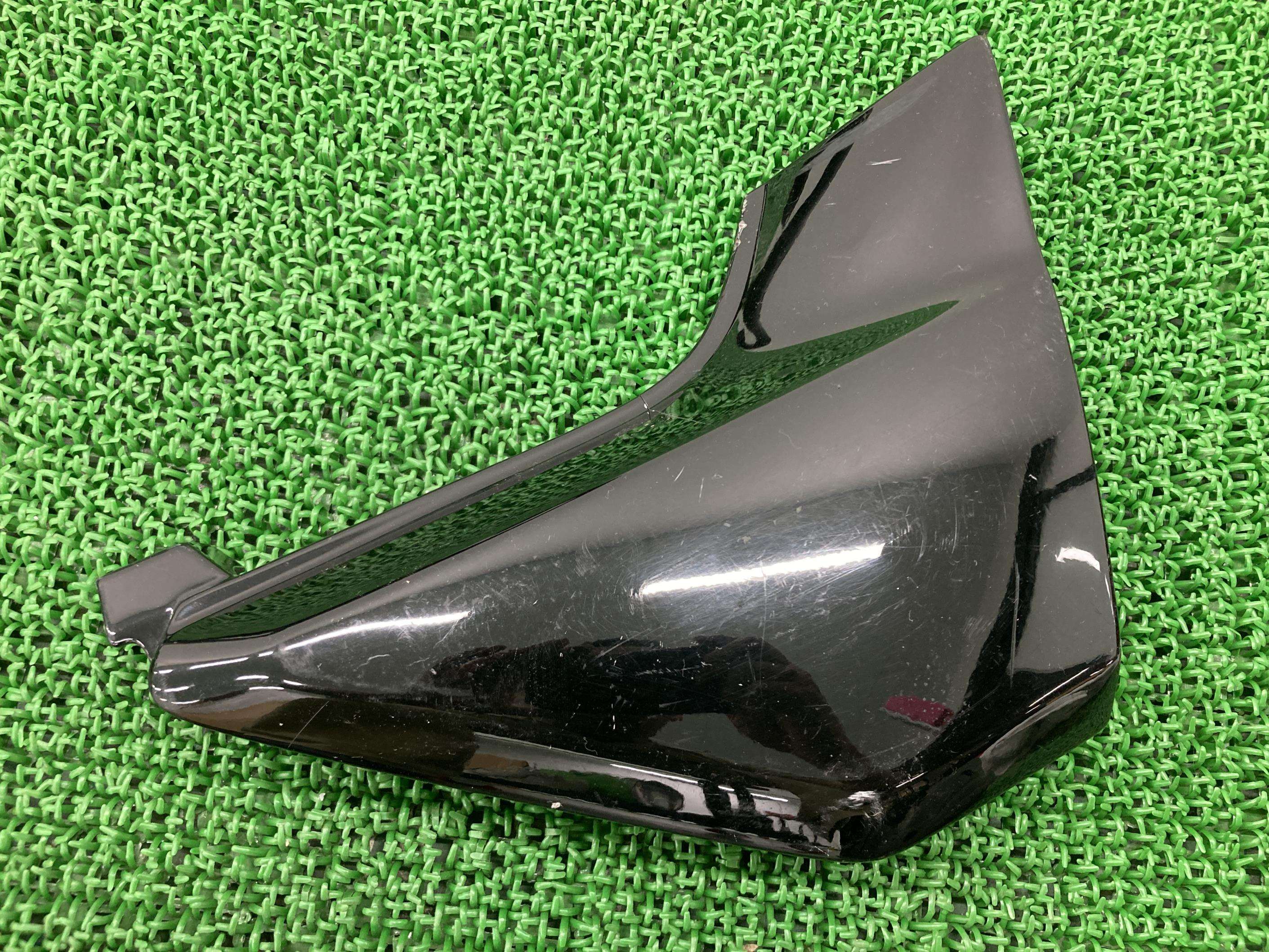 ZRX400 サイドカバー 右 カワサキ 純正 バイク 部品 ZR400E 修復素材に コケキズ無し 品薄 希少品 車検 Genuine 【中古】 3