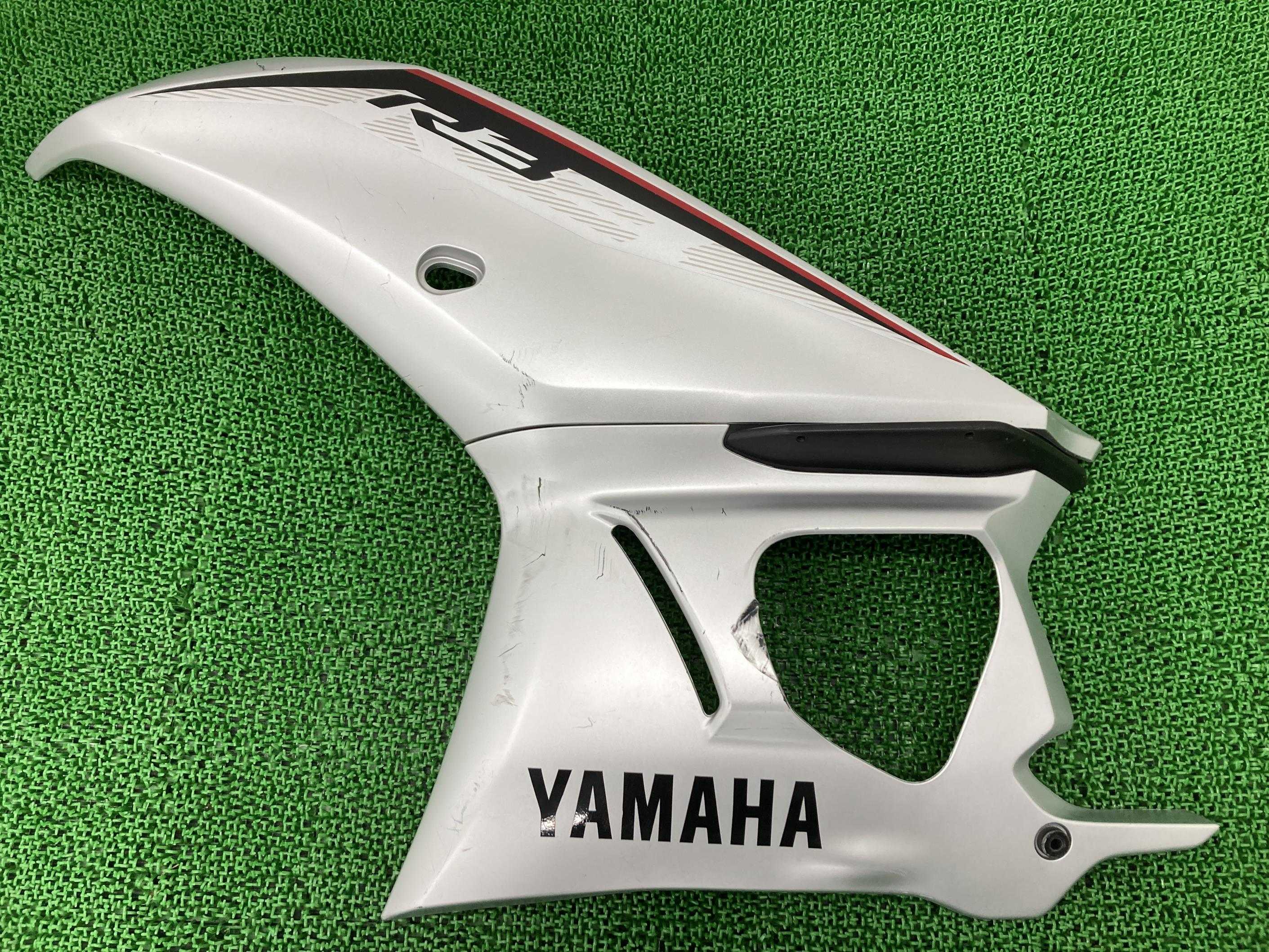 YZF-R3 サイドカウル 左 銀 ヤマハ 純正 バイク 部品 RH13J 修復素材やペイント素材に 品薄 希少品 車検 Genuine 【中古】 25|ティーエスパーツ 店