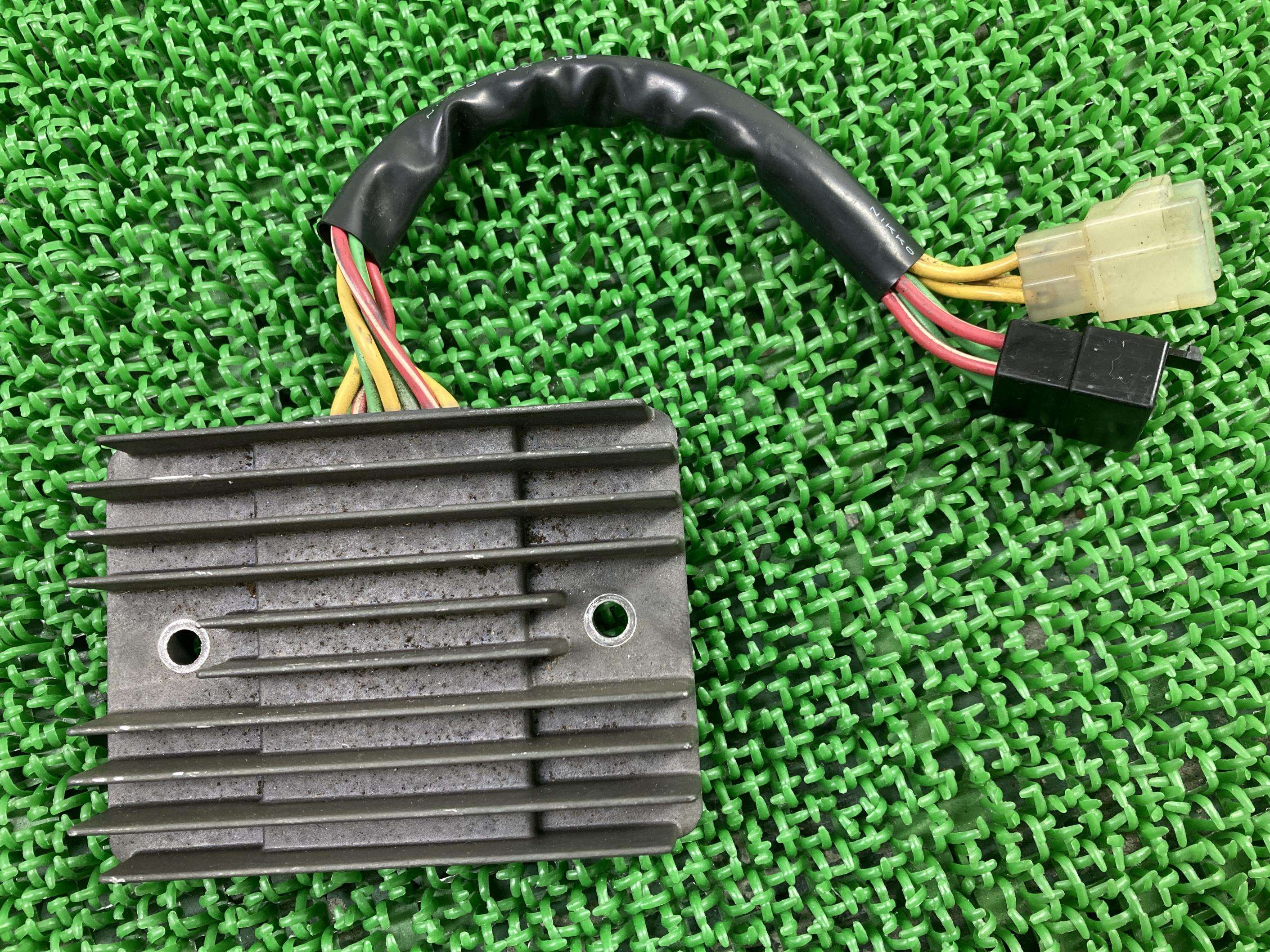 モンスター900 レギュレター ドゥカティ 純正 バイク 部品 レギュレーター レクチファイアー 748 車検 Genuine 【中古】 2|ティーエスパーツ 店