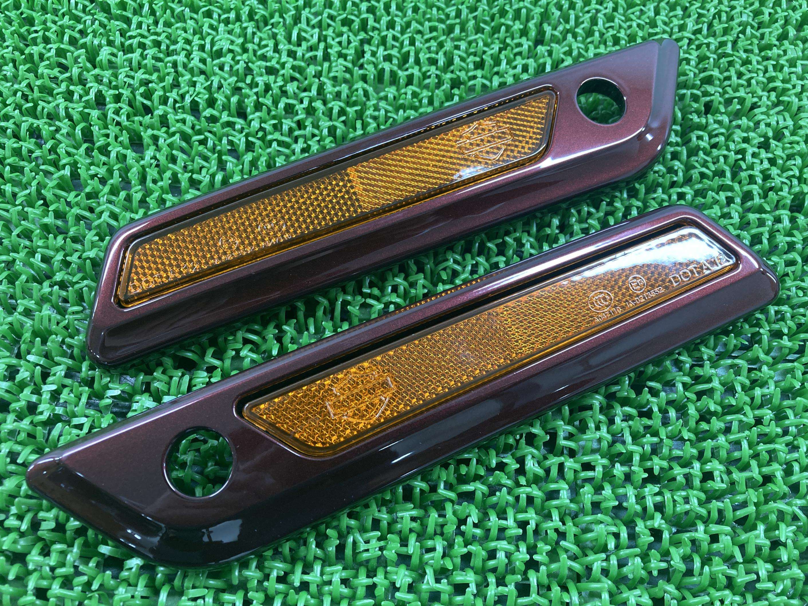 FLTRXS1750 サドルバッグラッチカバー 左右 茶M 5HD1KHCE5JB617*** ハーレー 純正 バイク 部品 2018年式外し 90200448 90200449 ロードグライドスペシャル 反射板 コンディション良好 車検 Genuine 【中古】 54