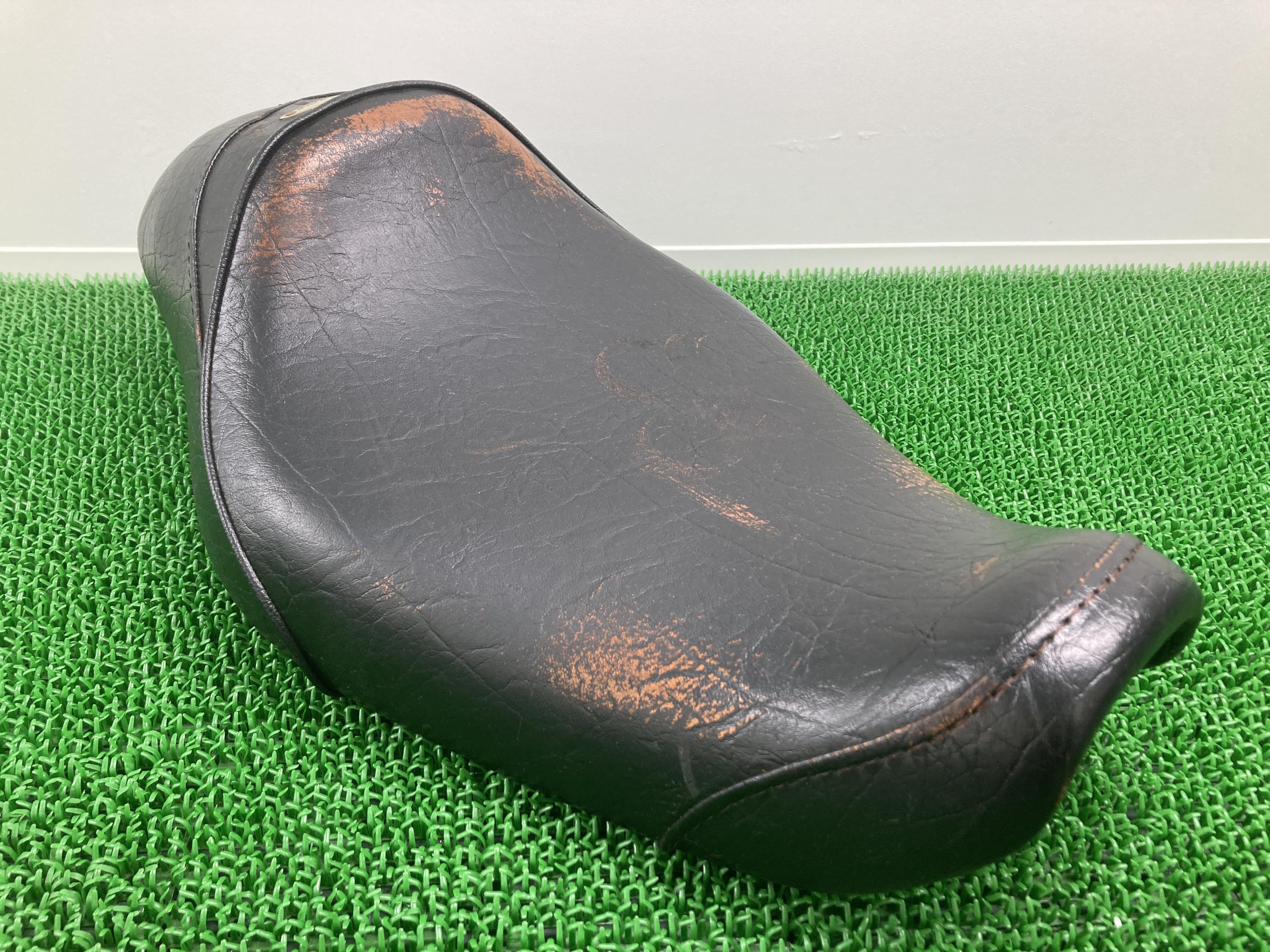K＆H製XL883XL1200シート社外バイク部品ハーレースポーツスター04-ソロシートS-5619修復素材に【中古】 87｜ティーエスパーツ　店