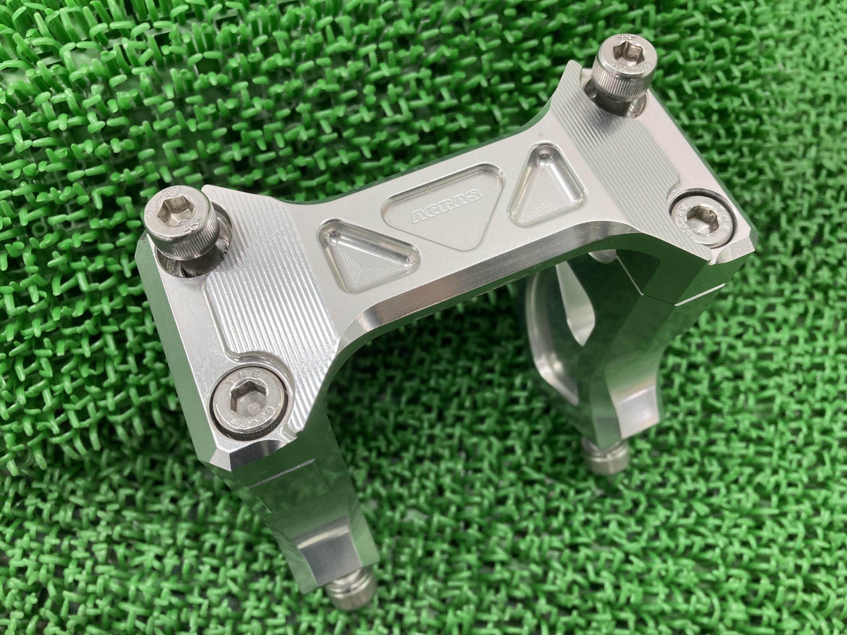 AGRAS製ハンドルポスト社外バイク部品アグラスプルバックアルミ削りだし22.2φ高さ90mmピッチ98mm【中古】 36｜ティーエスパーツ　店