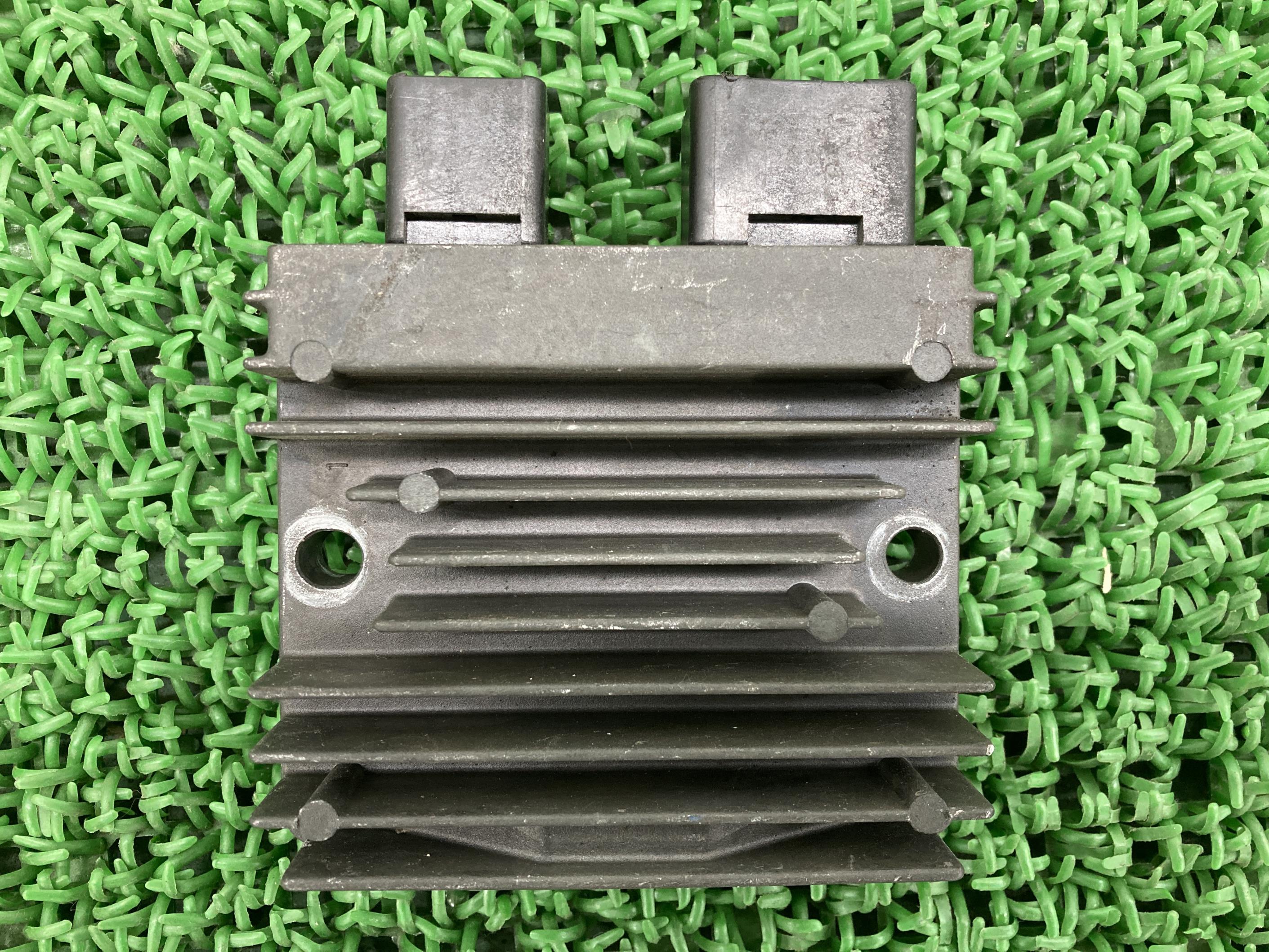 VTR250FI レギュレター ホンダ 純正 バイク 部品 MC33 レギュレーター レクチファイアー CBF600 車検 Genuine 【中古】 41