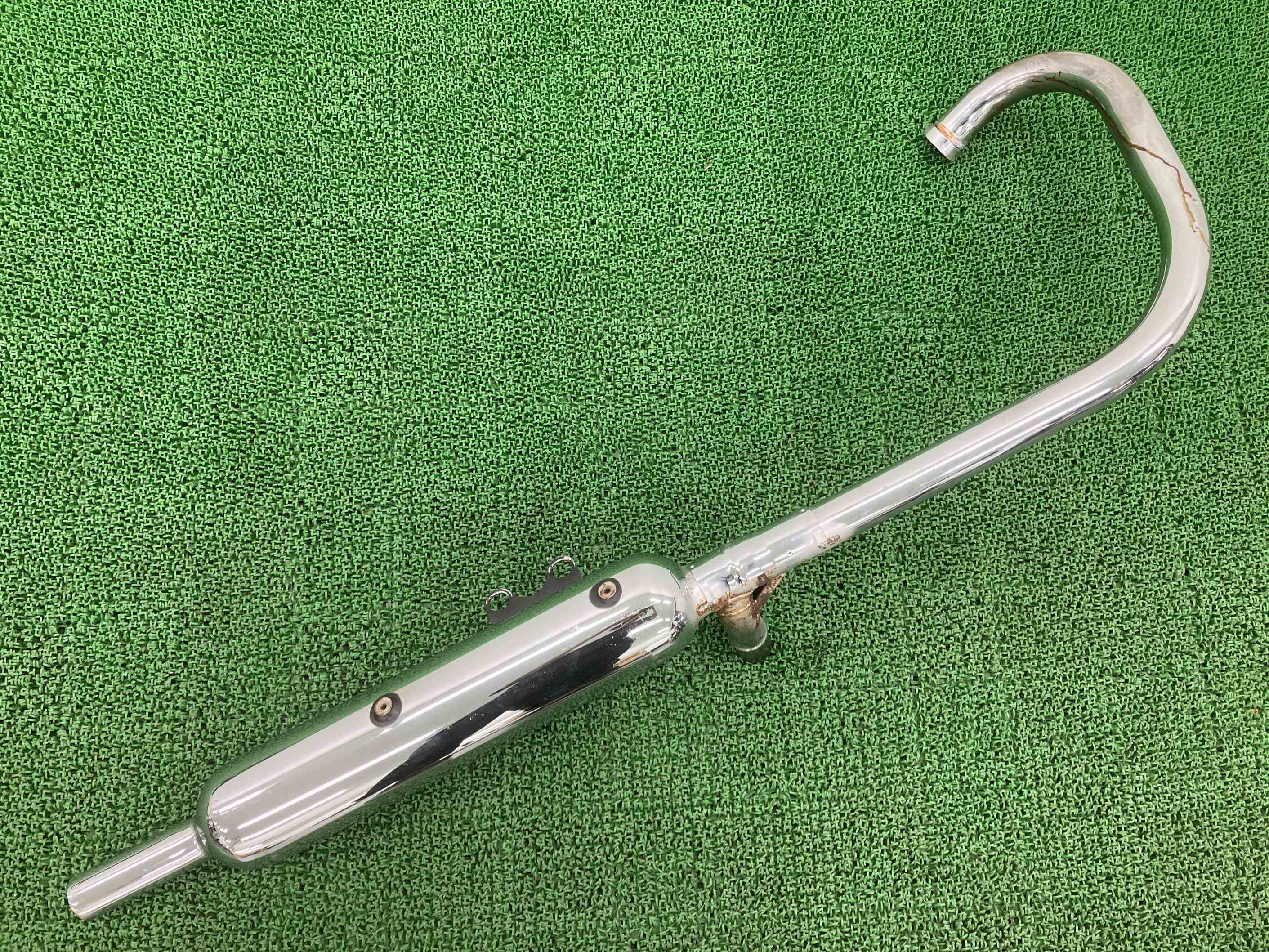 W800 マフラー 右 K616 カワサキ 純正 バイク 部品 EJ800A コケキズ無し 品薄 希少品 車検 Genuine 【中古】 Aa