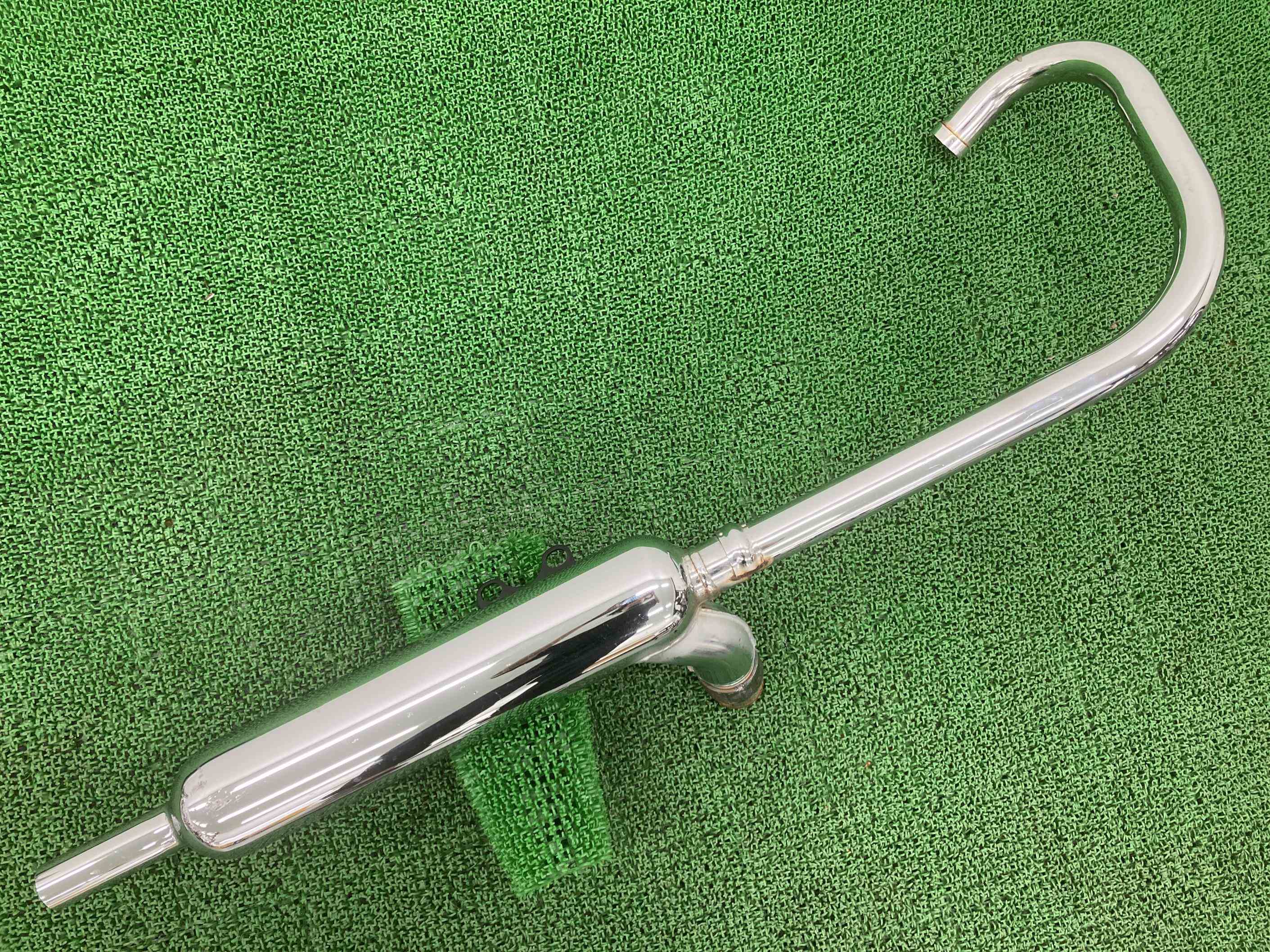W400 マフラー 右 K504 カワサキ 純正 バイク 部品 EJ400A ノーマル 凹み無し 品薄 希少品 車検 Genuine 【中古】 Qc
