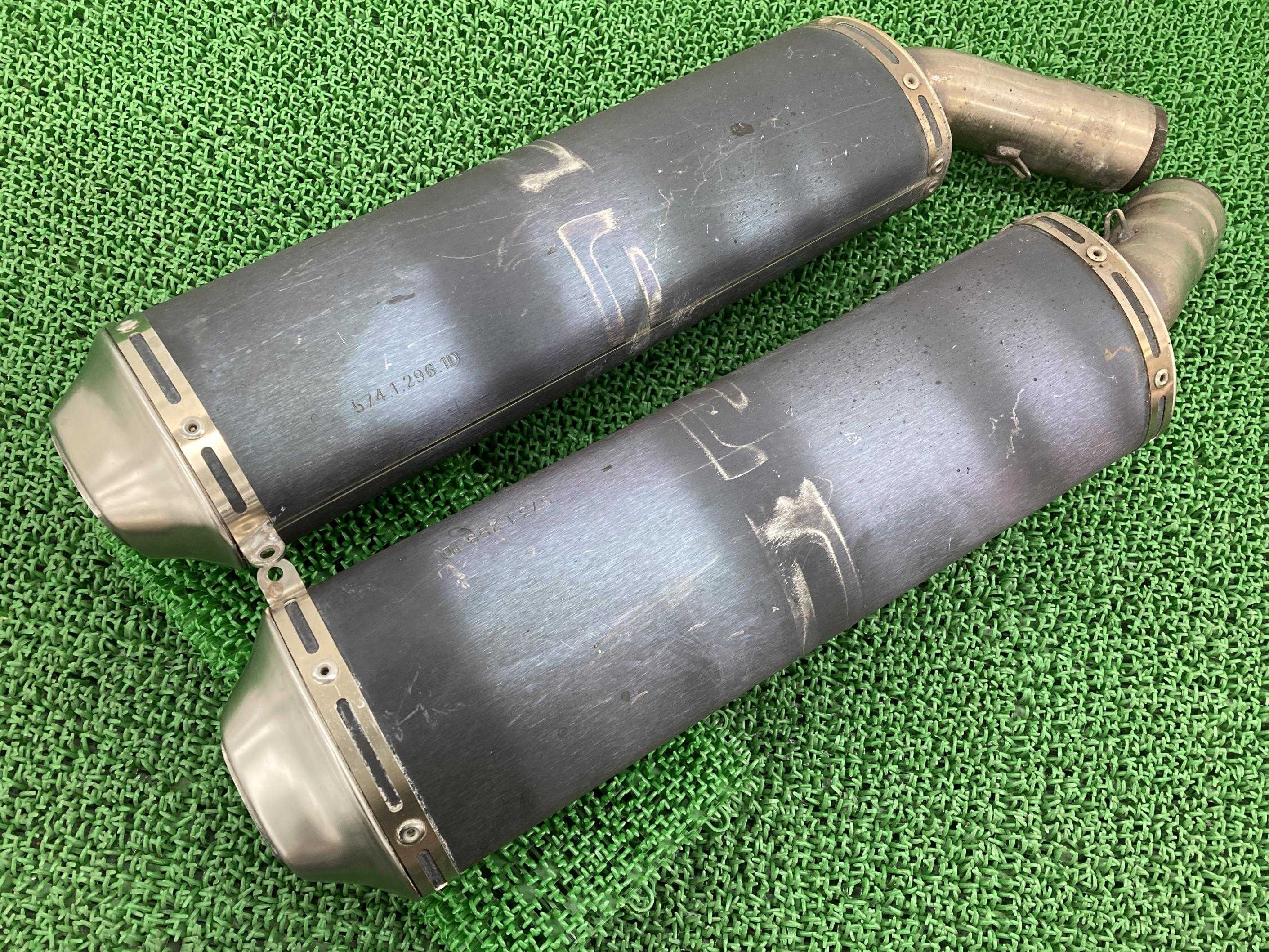 1098S サイレンサーマフラー 左右 ドゥカティ 純正 バイク 部品 573.1.299.1D 574.1.296.1D コケキズ無し 車検 Genuine 【中古】 9｜ティーエスパーツ　店