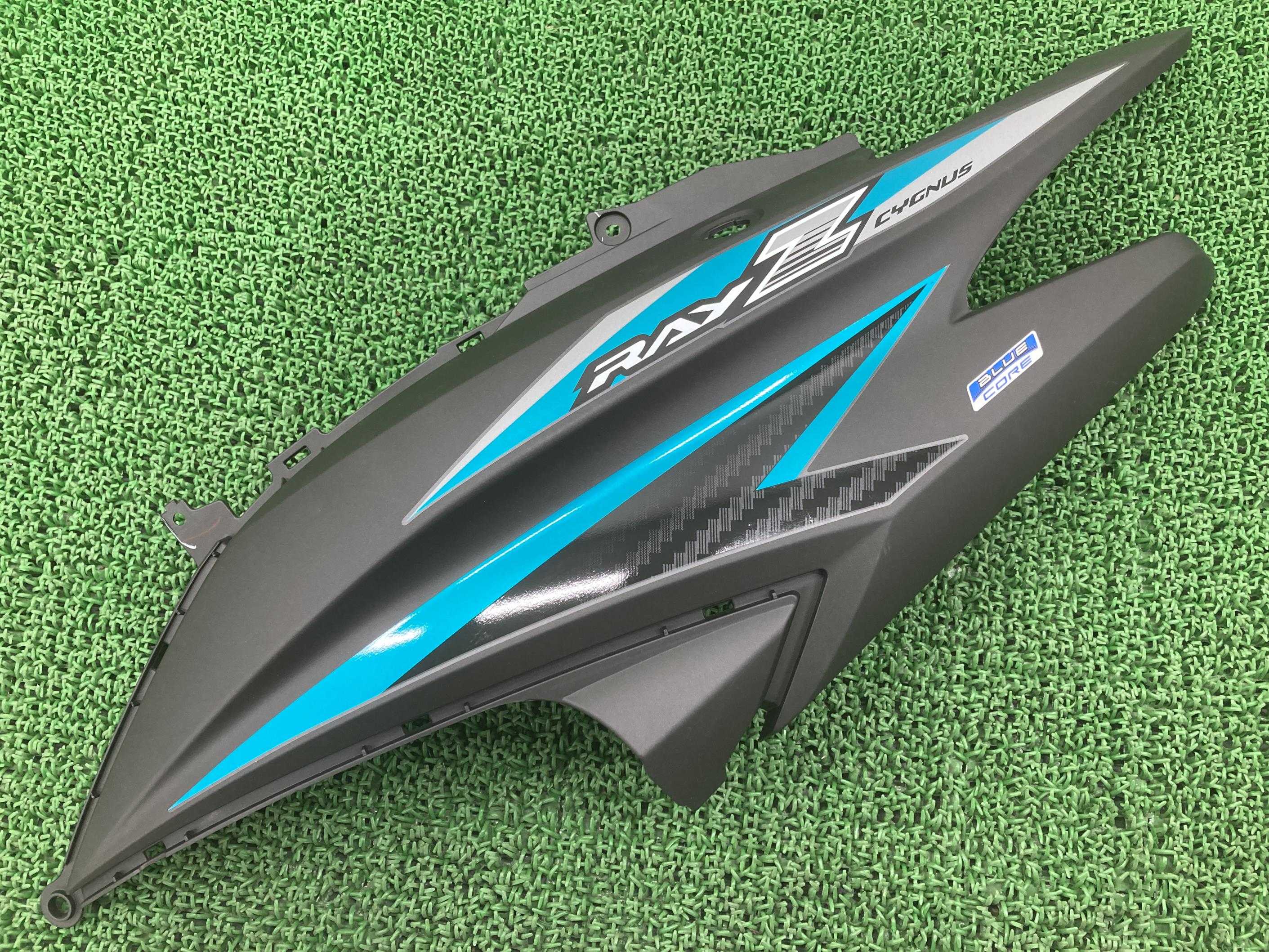 シグナスRAY-Z シートカウル 左 ガンM ヤマハ 純正 バイク 部品 CYGNUS レイズィー 極上品 ハイクオリティ 車検 Genuine 【中古】 18|ティーエスパーツ 店