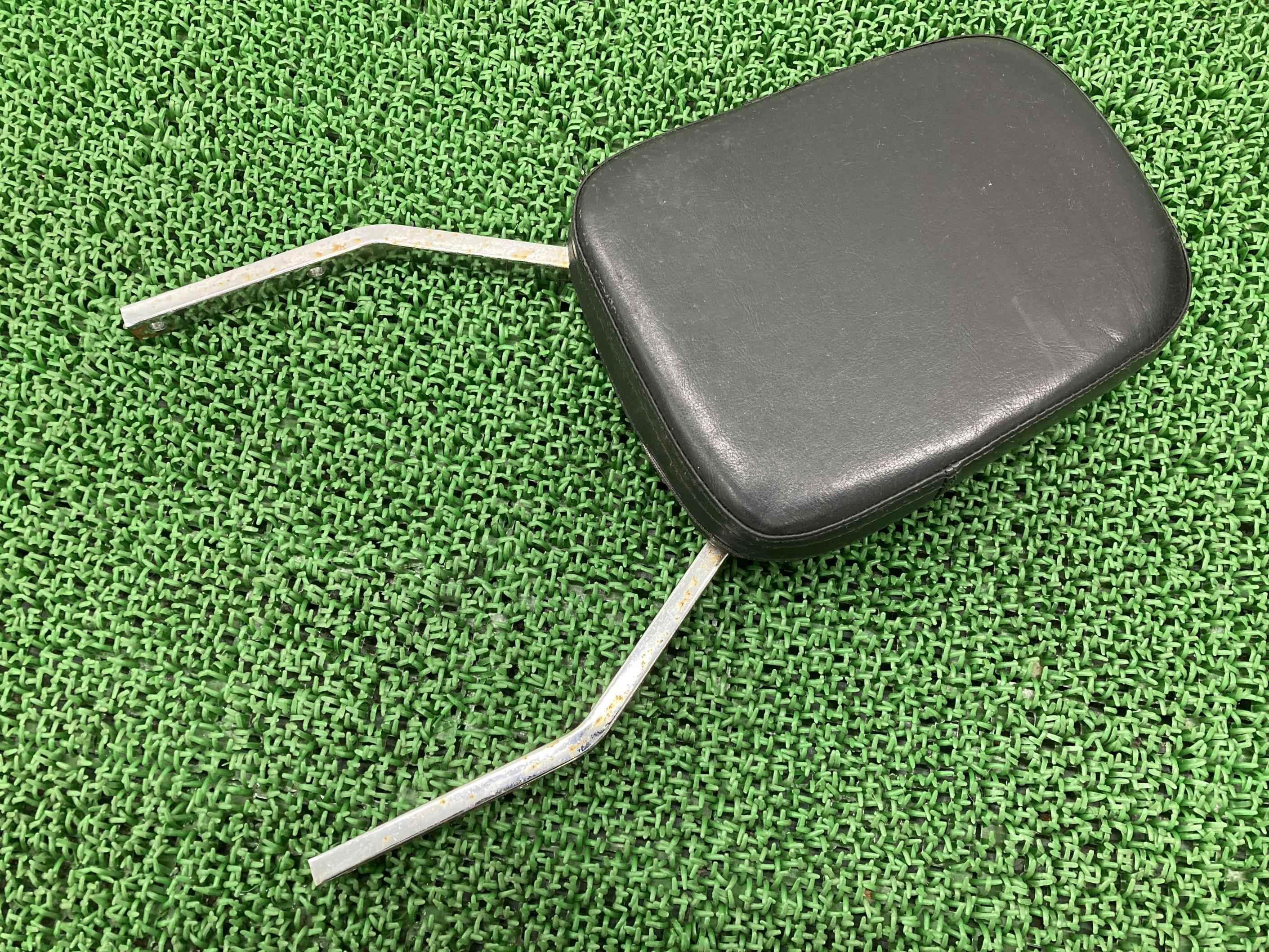 バルカン400クラシックバックレスト社外バイク部品VN400Cアップライト破れ無し品薄希少品【中古】 52