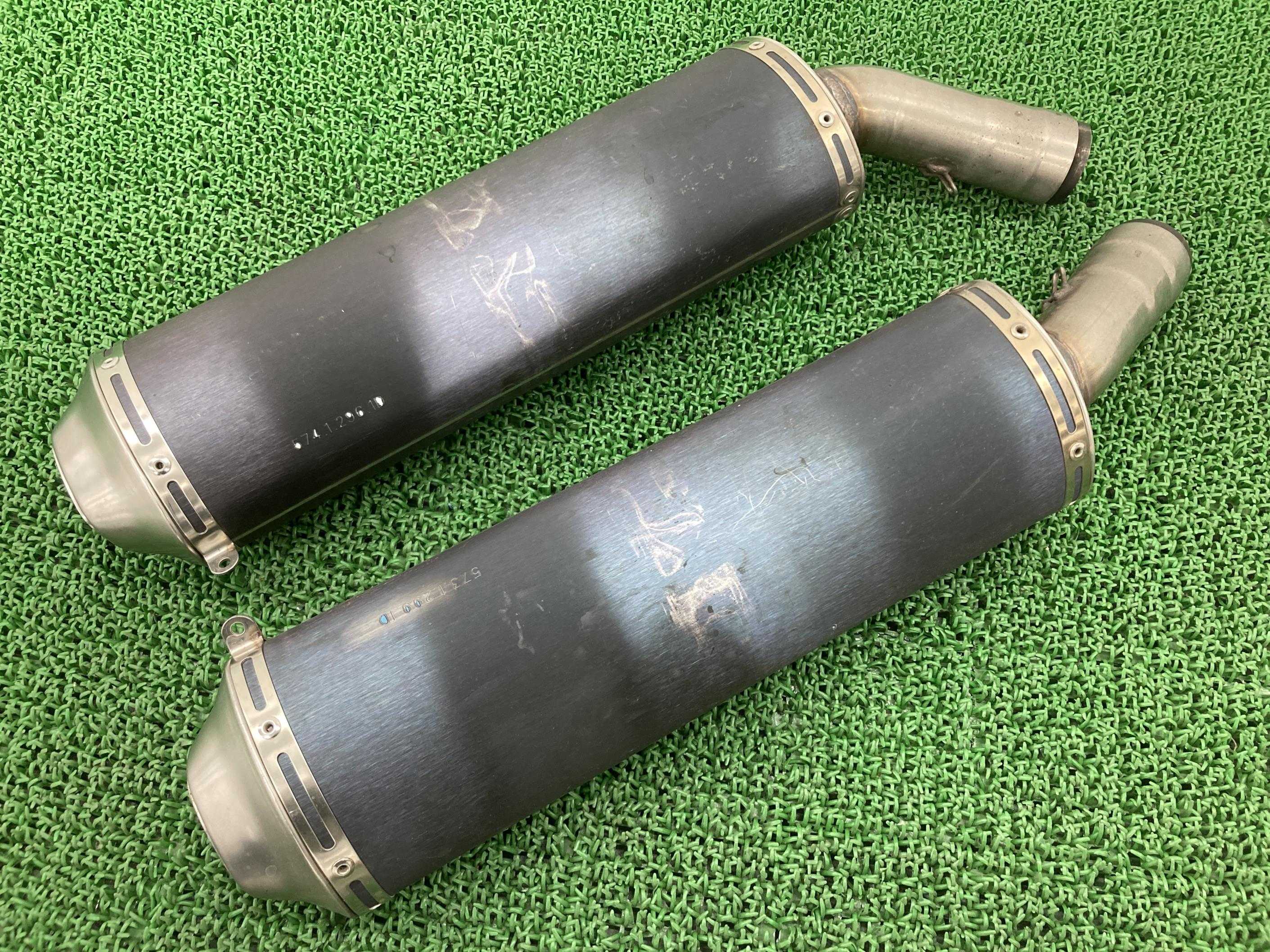1098S サイレンサーマフラー ドゥカティ 純正 バイク 部品 573.1.299.1D 574.1.296.1D コケキズ無し 品薄 車検 Genuine 【中古】 6
