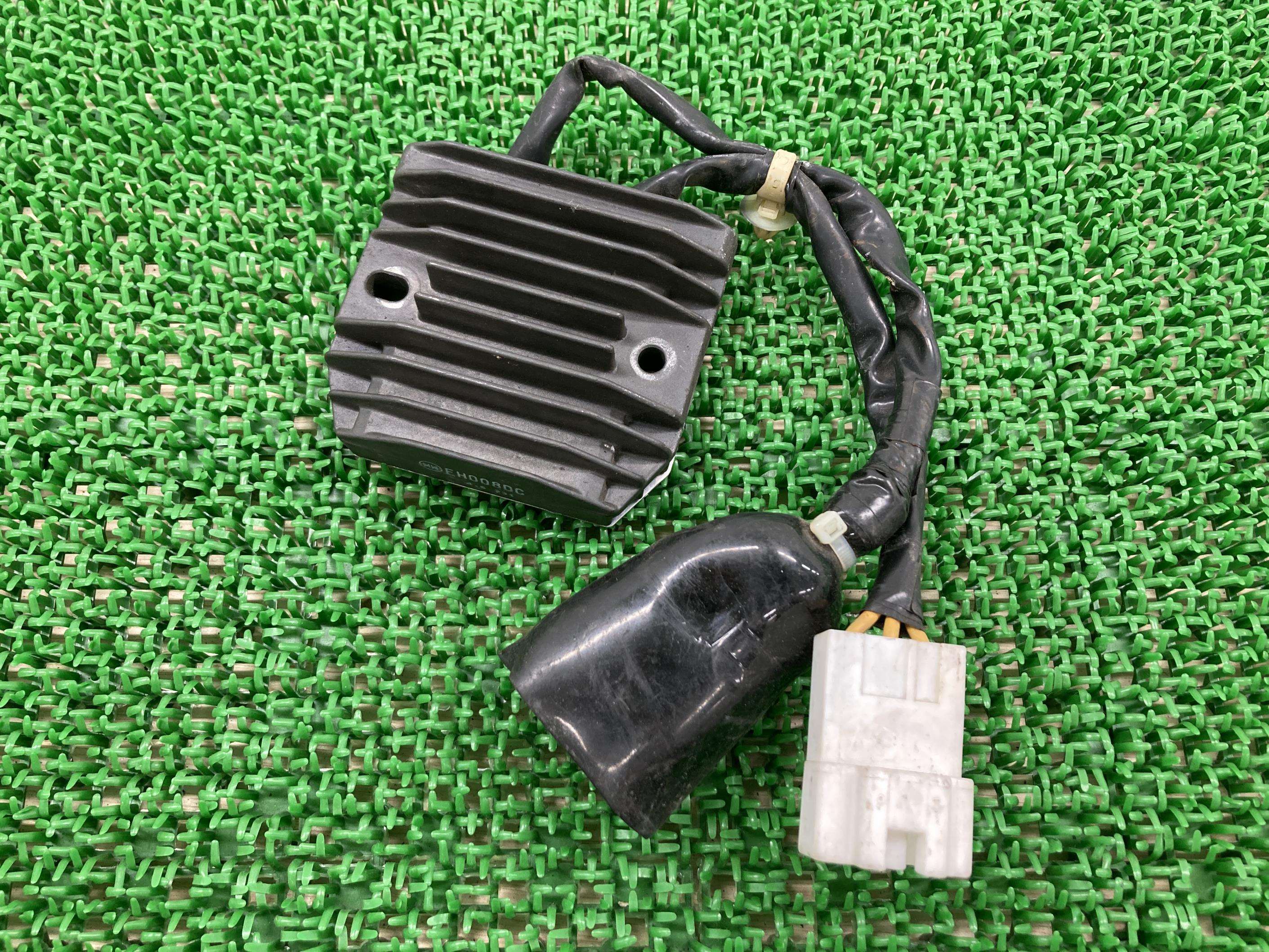 CBR1000RR レギュレター ホンダ 純正 バイク 部品 レギュレーター レクチファイアー MOSFET VTR1000F フォルツァ 車検 Genuine 【中古】 62|ティーエスパーツ 店