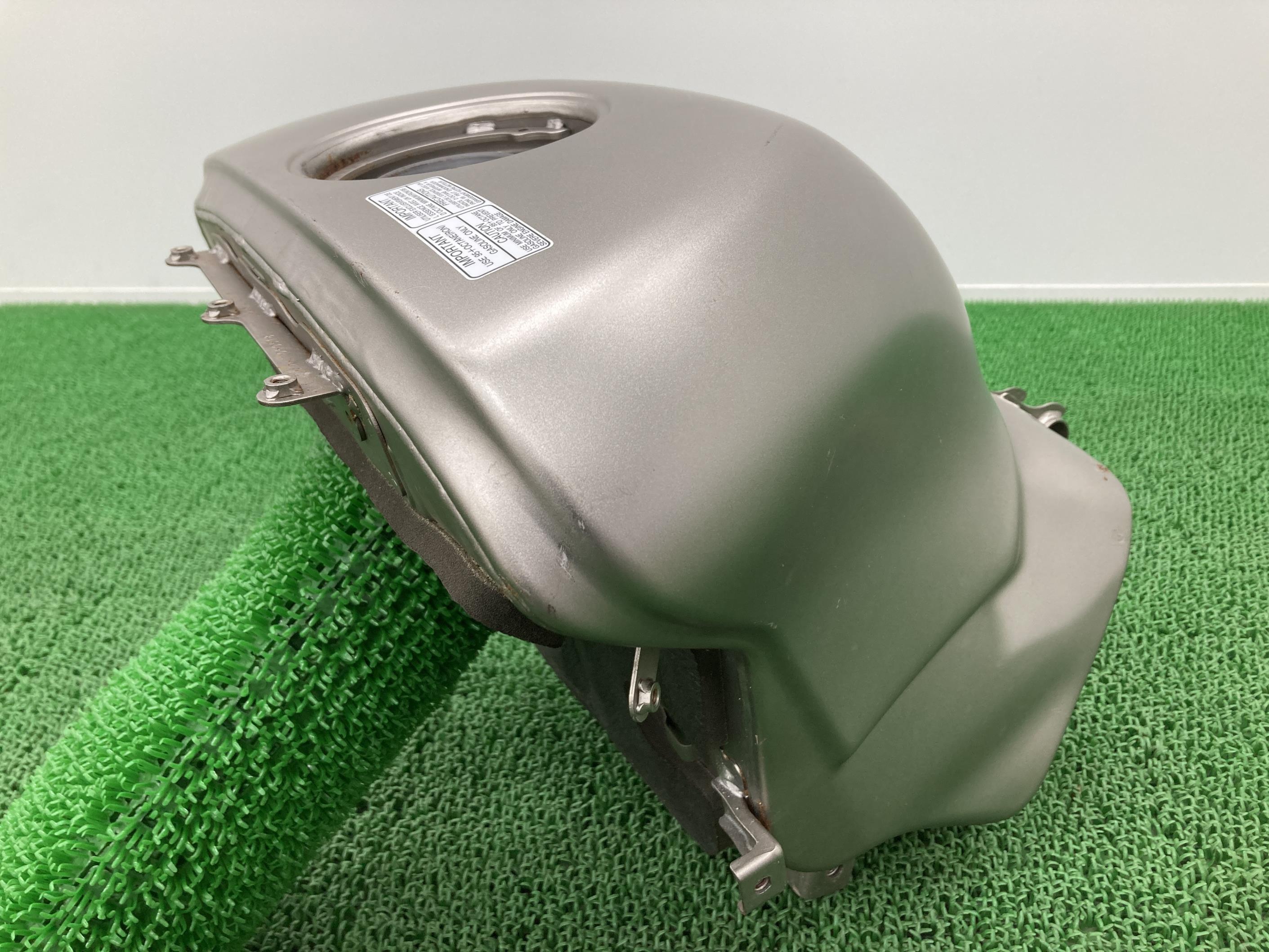 ZRX1200ダエグ　タンク カワサキ ZRX1200ダエグ タンク 青M 純正 中古 ZRT20D ガソリン