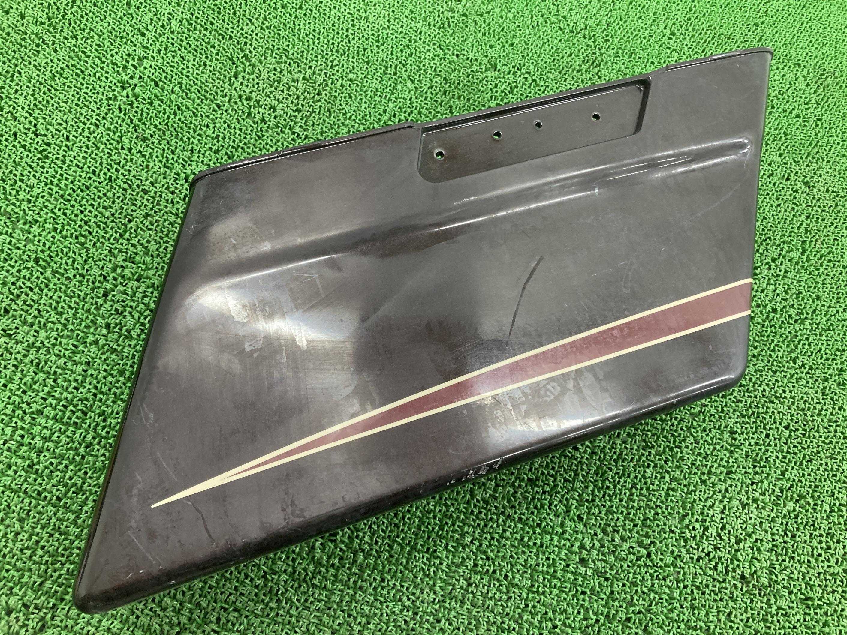 ツーリング パニアケース 右 茶M ハーレー 純正 バイク 部品 79093-93B 79106-03A 93-13年 ペイント素材に 割れ欠け無し 車検 Genuine 【中古】 12