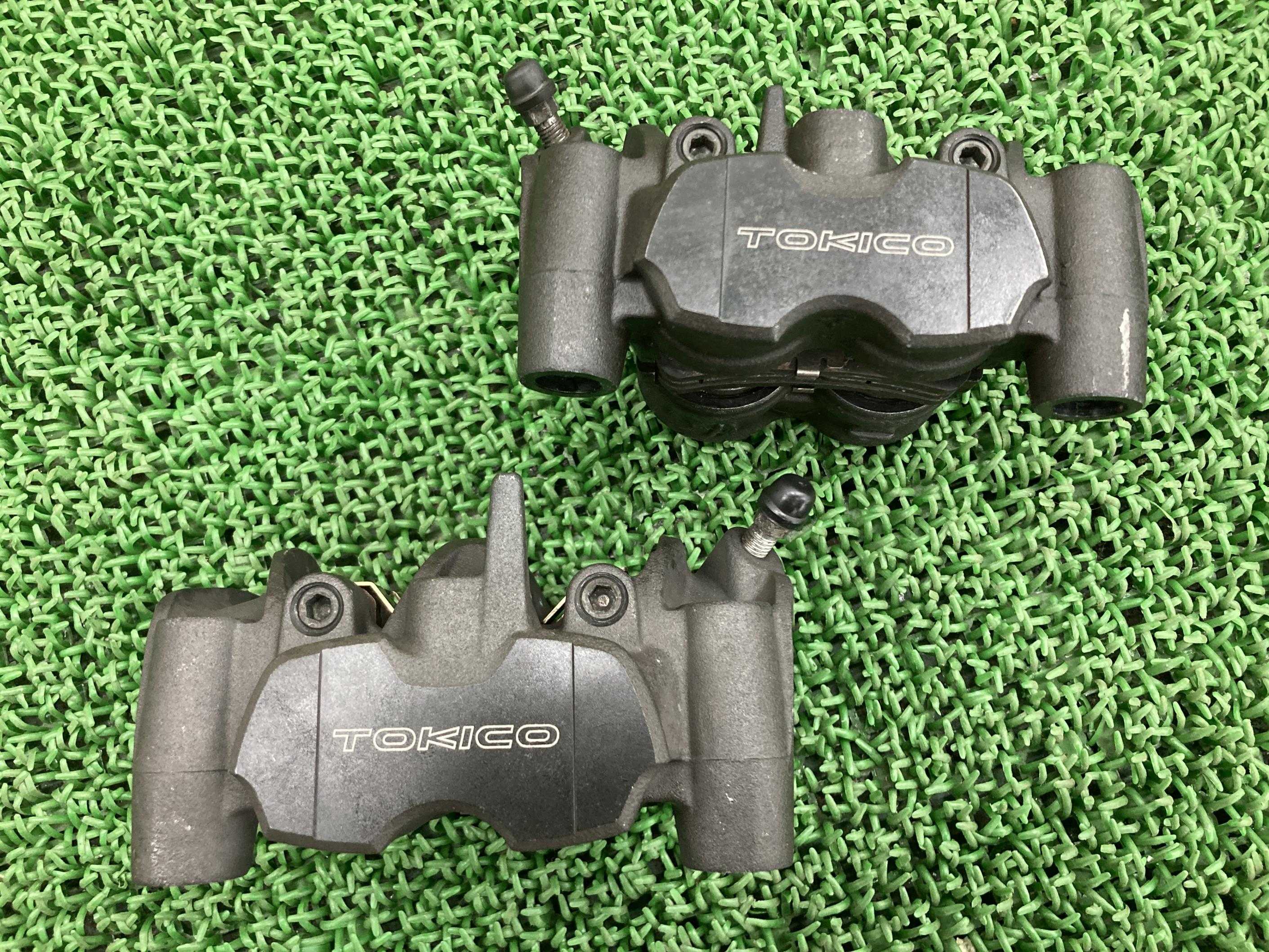 GSX-R1000フロントブレーキキャリパー左右スズキ純正バイク部品GT78AK9-L1TOKIKO割れ欠け無し品薄希少品車検Genuine【中古】 67|ティーエスパーツ 店