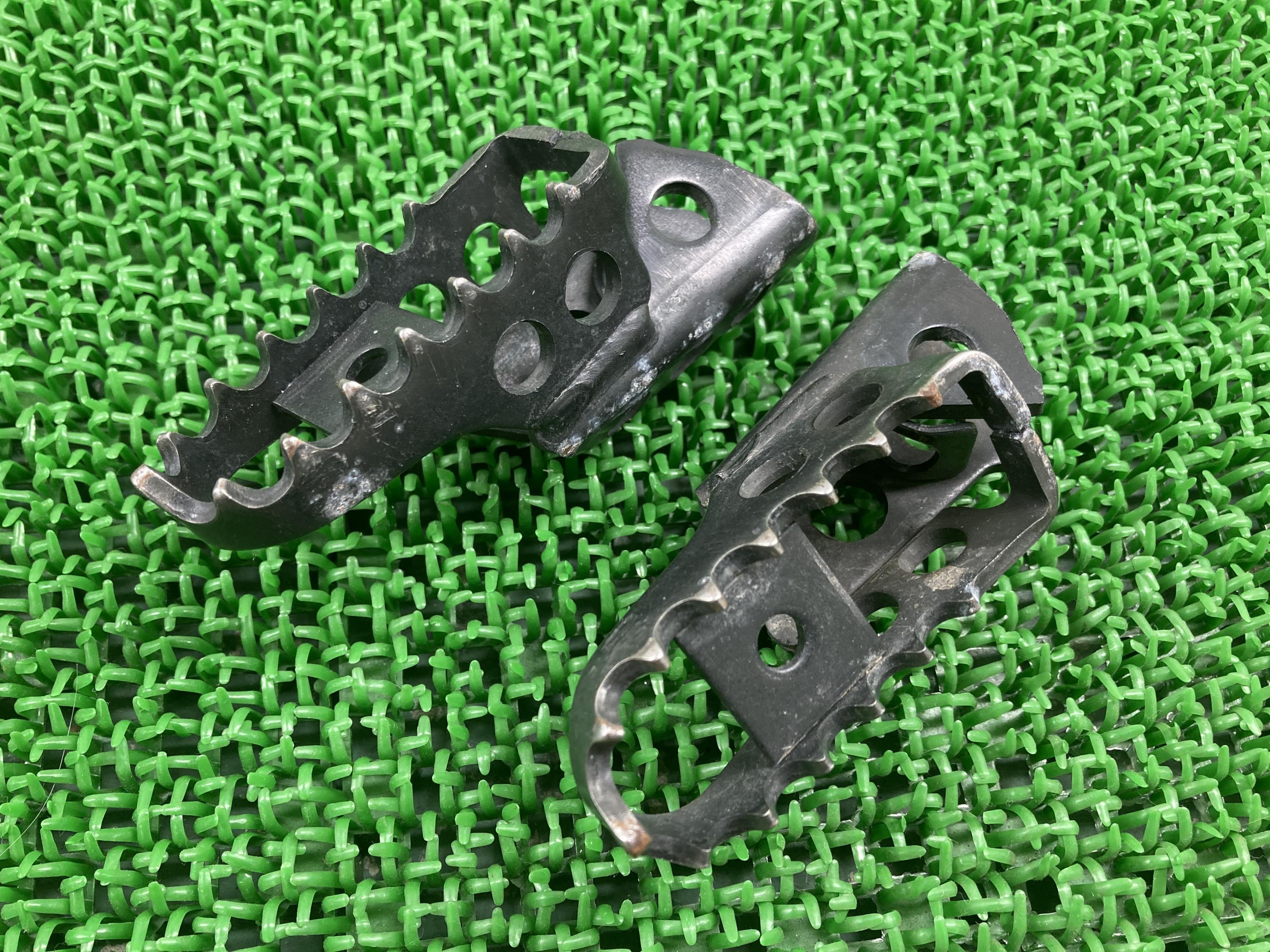 アクセサリー lil ケボズネックレス KEBOZ（ケボズ）の「EFG LOGO NECKLACE