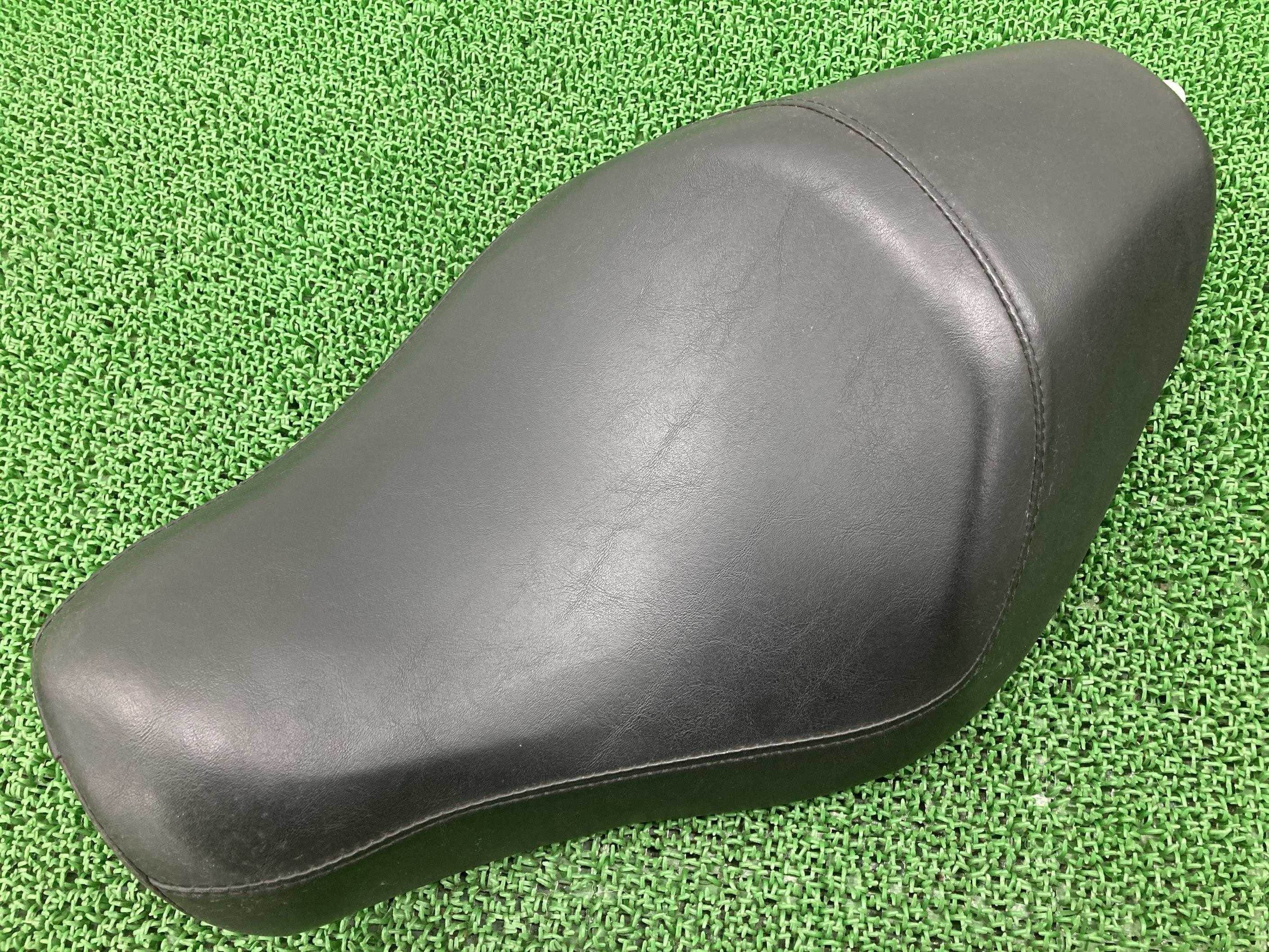 XL883シートハーレー純正バイク部品スポーツスター05-06年修復素材に破れ無し車検Genuine【中古】 28