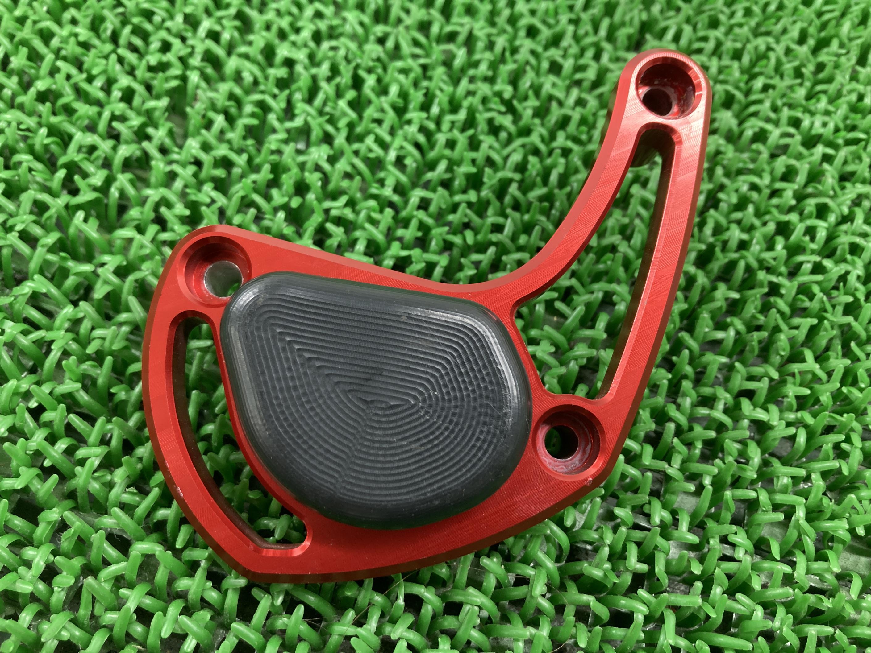 CNCレーシング製ドゥカティウォーターポンププロテクション赤社外バイク部品アルミディアベルムルティ1200モンスター1200コンディション良好【中古】 39｜ティーエスパーツ　店
