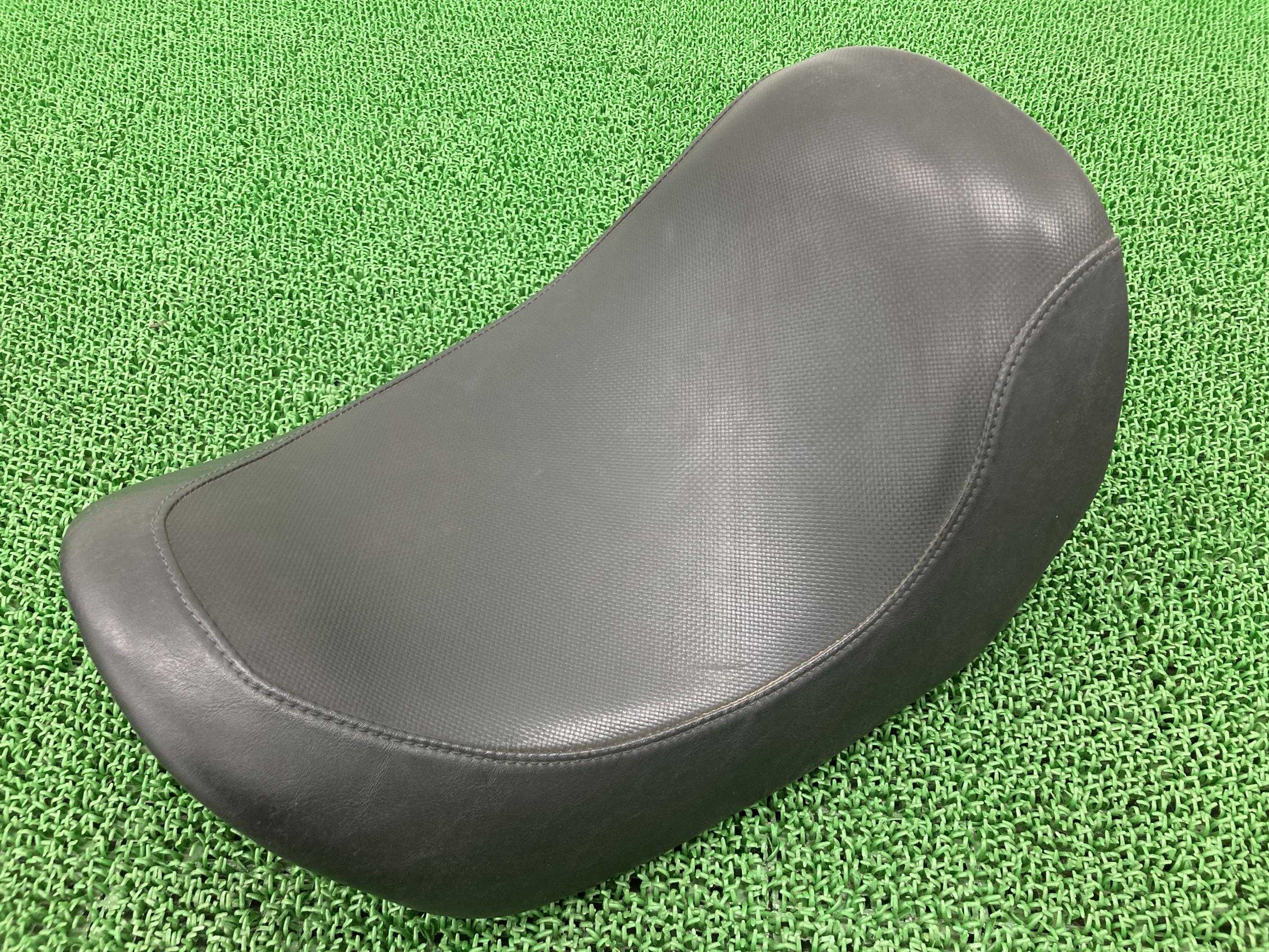 VRSCA1130フロントシート1HD1HAZ142K803***ハーレー純正バイク部品2000年式外しV-ROD破れ無し品薄希少品車検Genuine【中古】 46