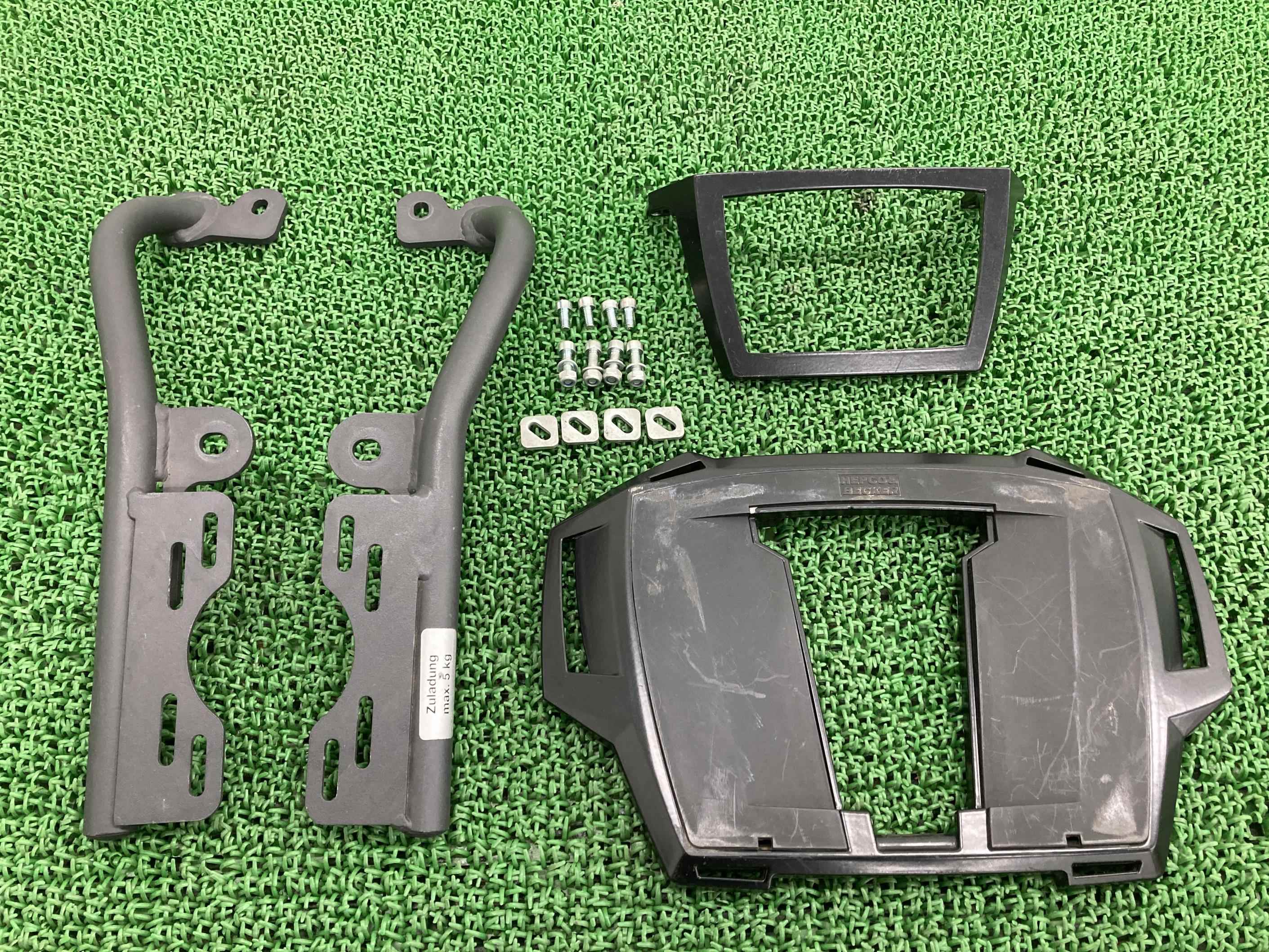 ヘプコ＆ベッカー製MT-09トレーサーリアキャリアRN51J-000***社外バイク部品2017年式外しRN51J-000リアラックイージーラックカスタム素材に曲がり無し【中古】 30｜ティーエスパーツ　店