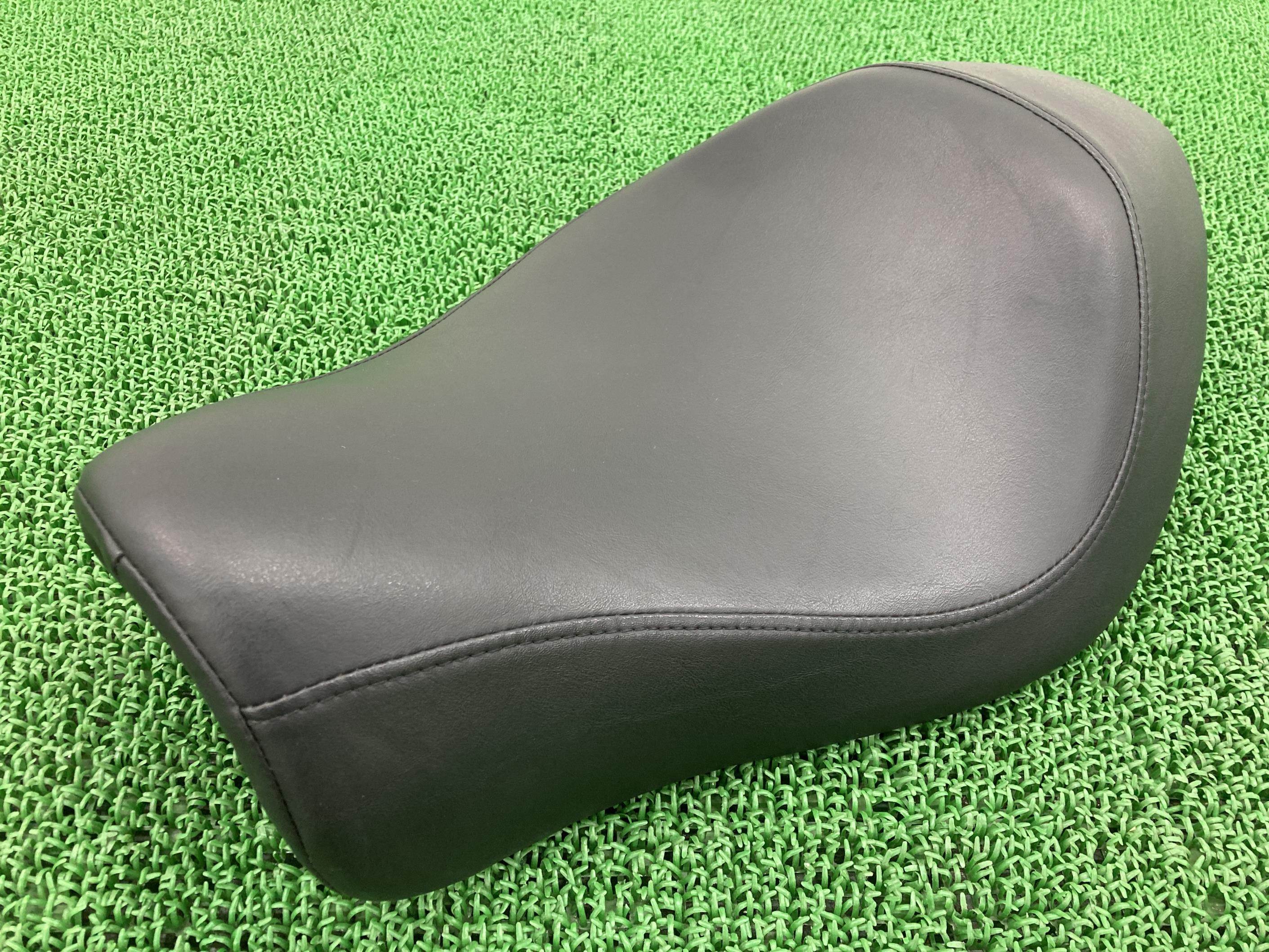 XL883Nシートハーレー純正バイク部品スポーツスターアイアンノーマルソロシートコンディション良好破れ無し車検Genuine【中古】 62|ティーエスパーツ 店