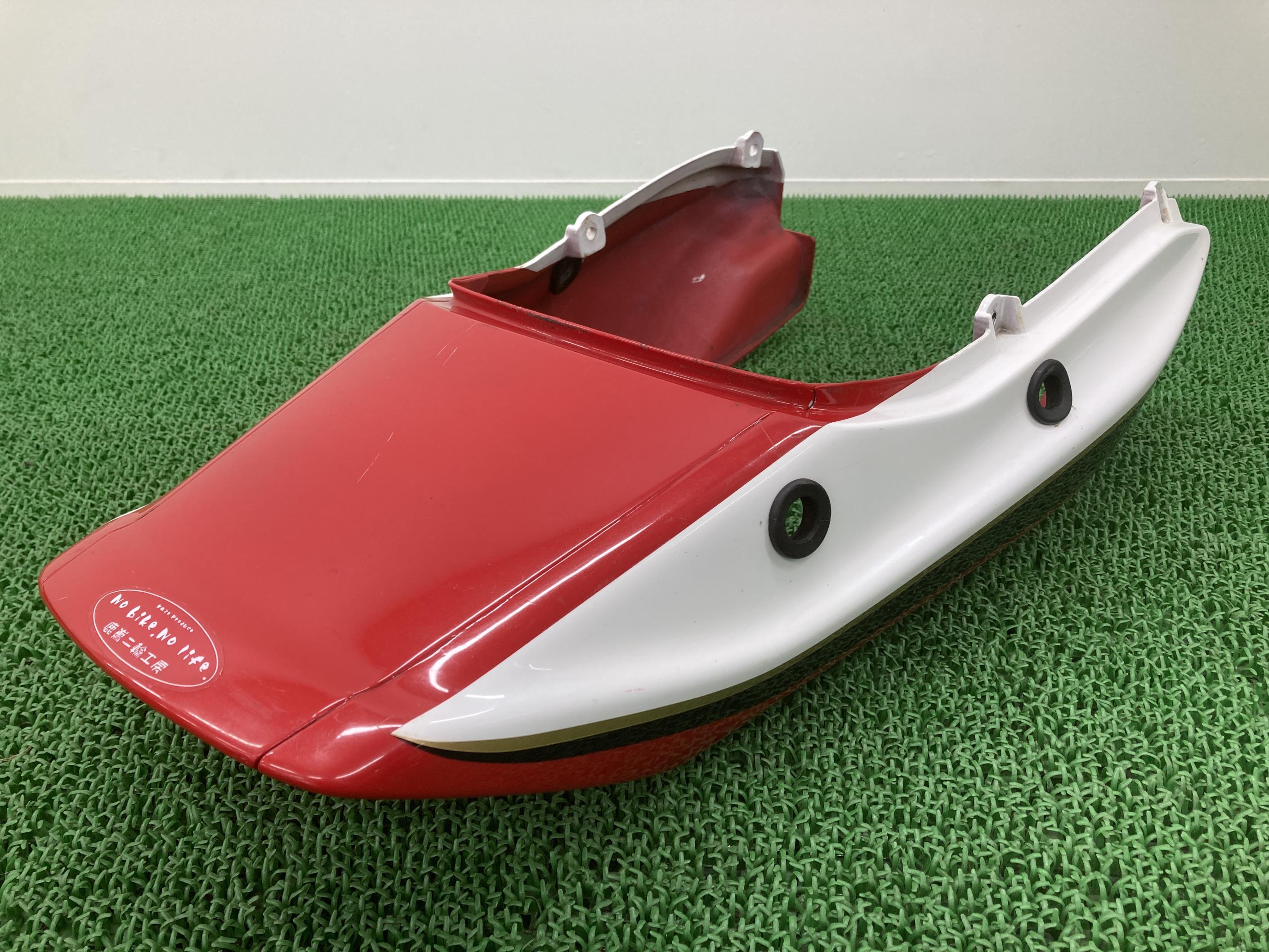 ZRX1200R テールカウル 赤M カワサキ 純正 バイク 部品 ZRT20A シートカウル 赤ローソン 割れ欠け無し 品薄 車検 Genuine 【中古】 60|ティーエスパーツ 店