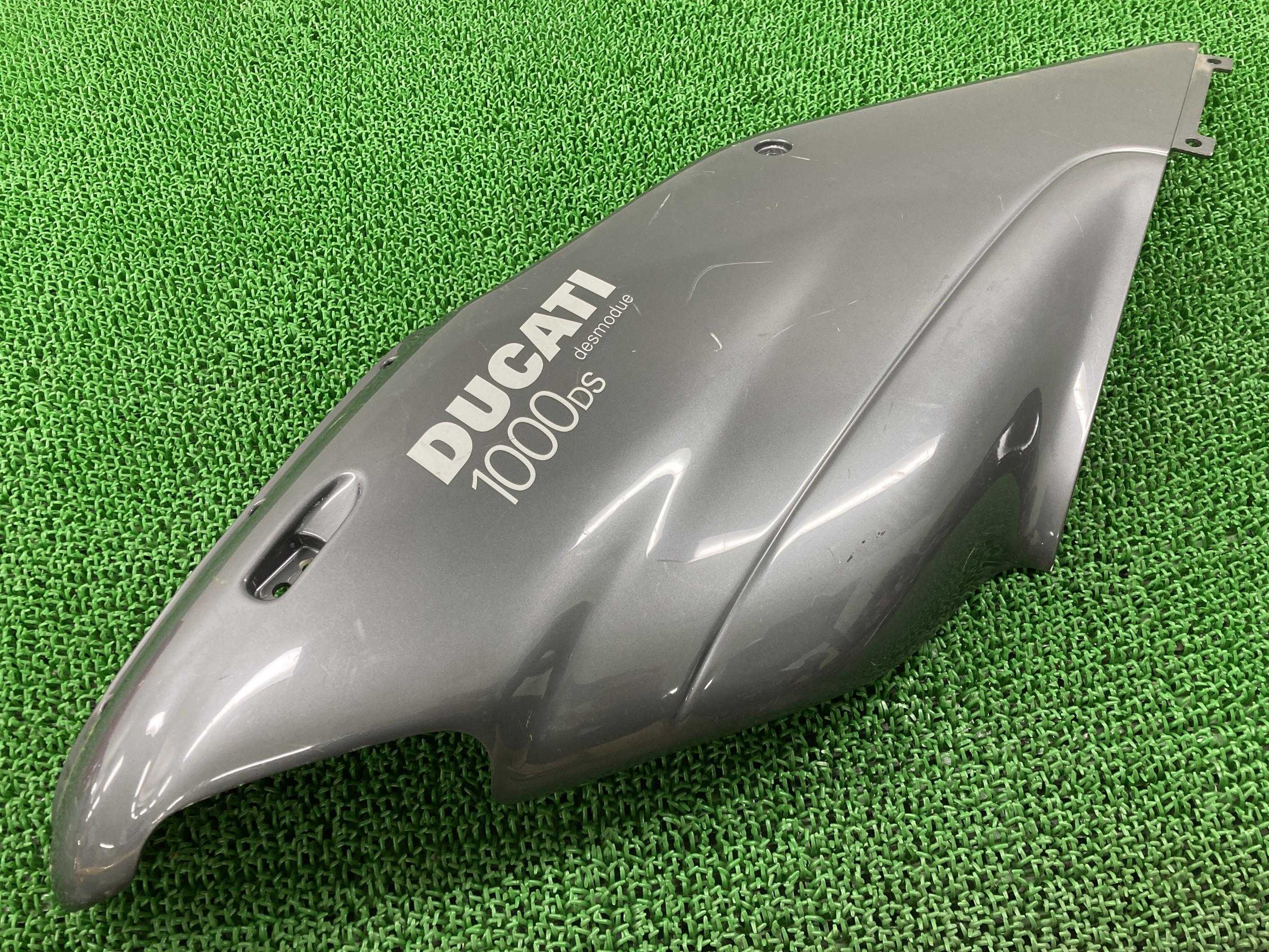 スーパースポーツ1000DSサイドカウル左灰Mドゥカティ純正バイク部品SS1000DS割れ欠け無し品薄希少品車検Genuine【中古】 87｜ティーエスパーツ　店