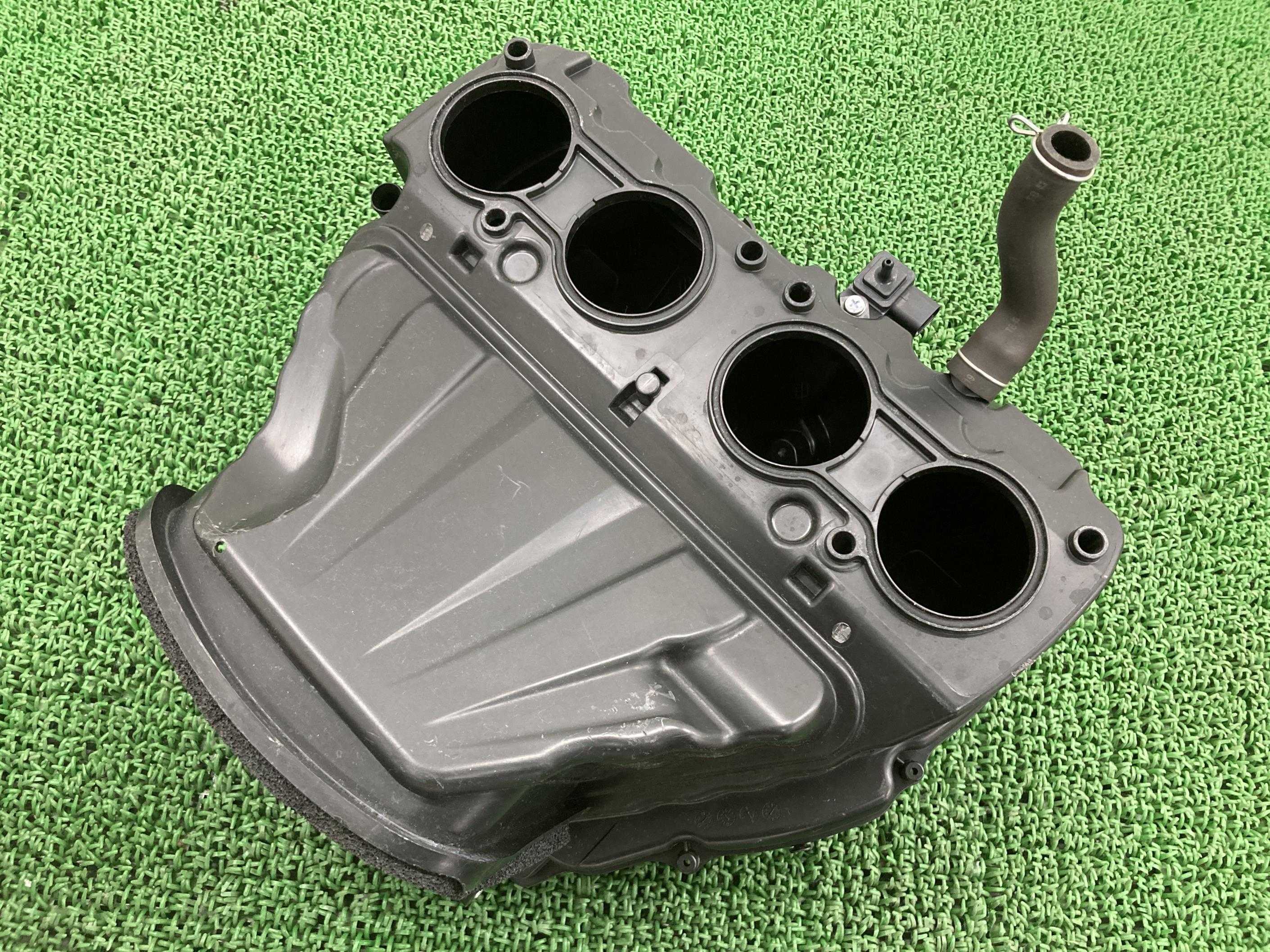 CBR1000RR-RSP エアクリーナーボックス ホンダ 純正 バイク 部品 SC82 新車外し ファイヤーブレード エアフィルター エレメント 車検 Genuine 【中古】 41