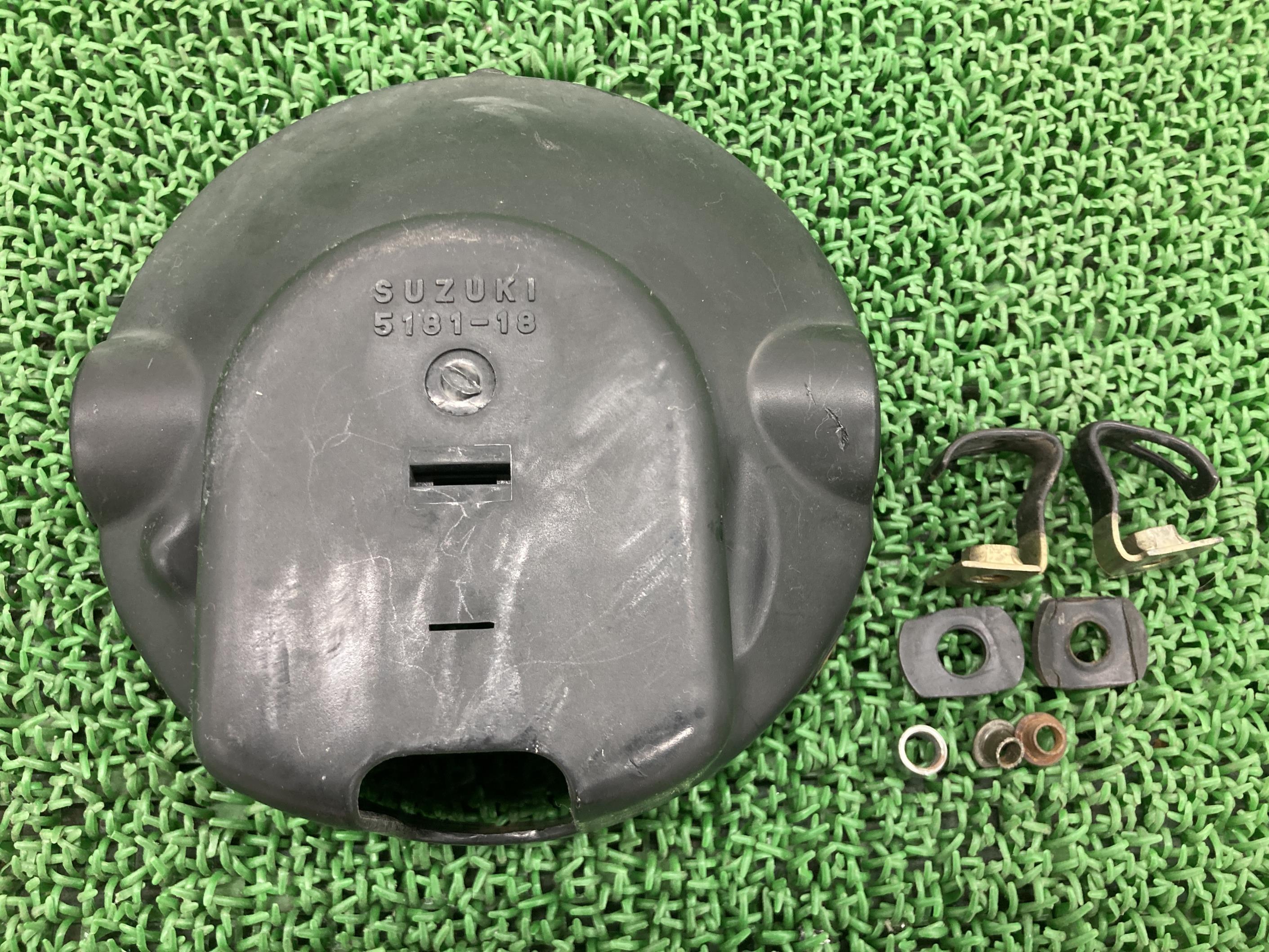 GSX400E ヘッドライトケース GK53CD104*** スズキ 純正 バイク 部品 1985年式外し GK53CD カバー ペイント素材に 割れ欠け無し 車検 Genuine 【中古】 15|ティーエスパーツ 店