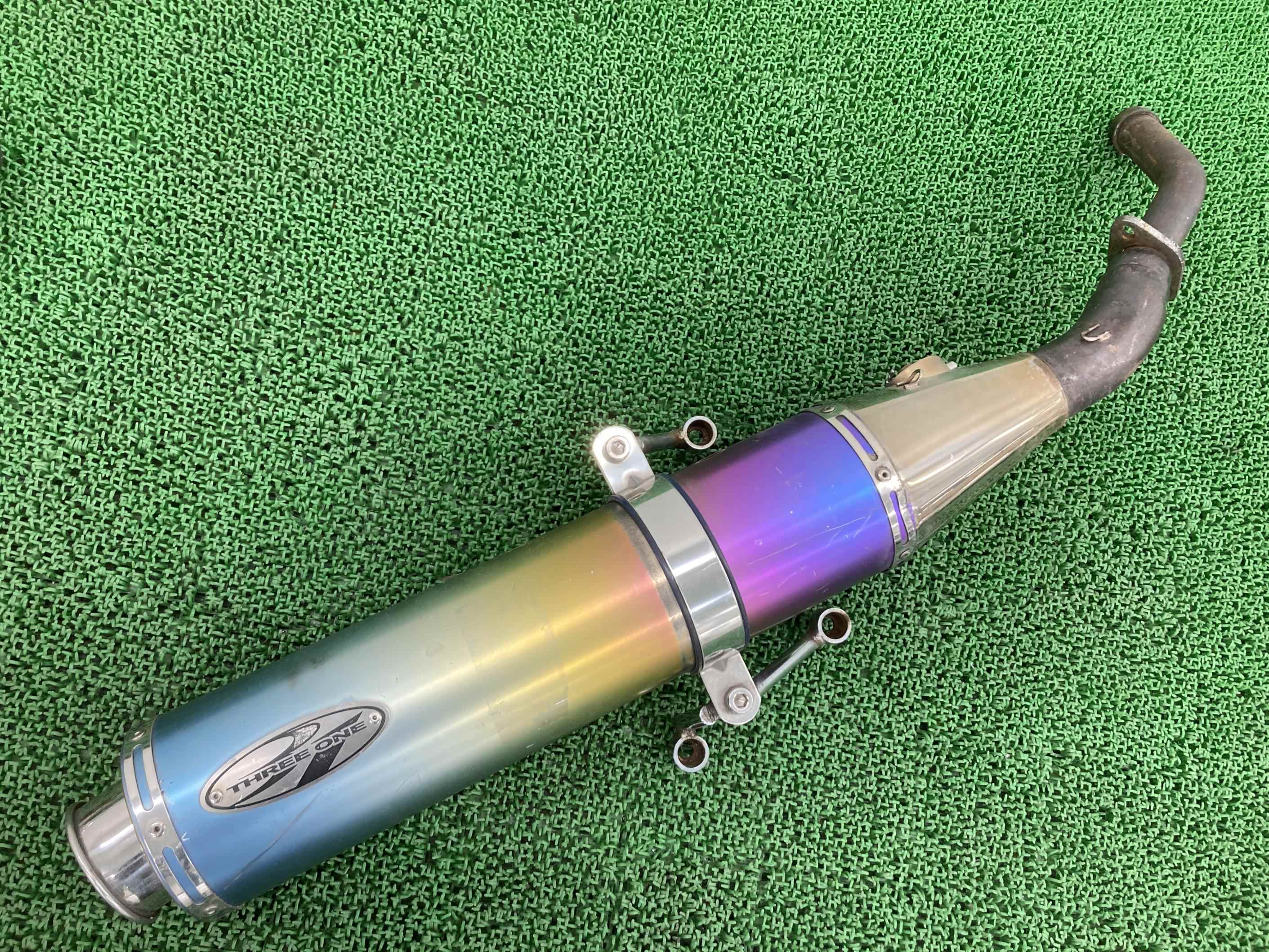 スリーワン製フォルツァマフラーフォルツァMF08-1301***社外バイク部品2006年式外しMF08THREE-ONEジキルマフラーJEKYLLチタンタイプ【中古】 49