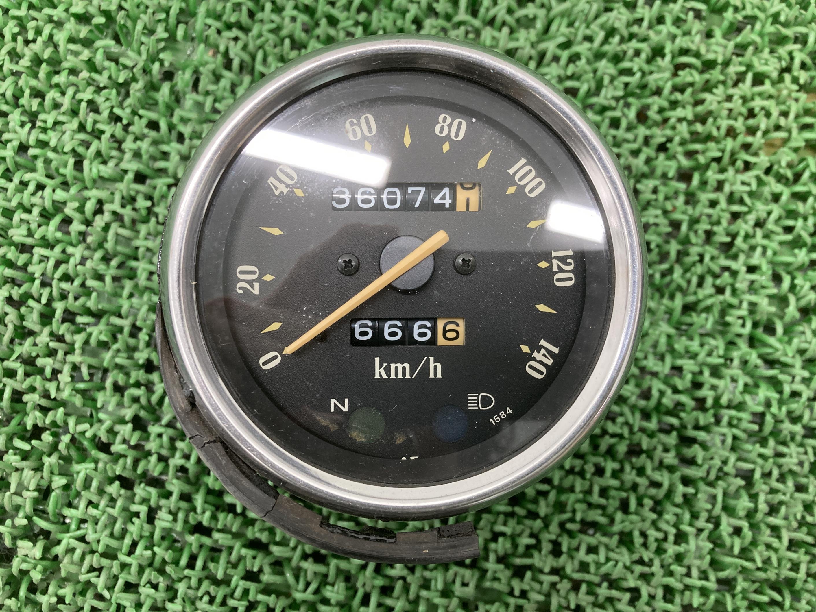 バルカン400バイクタンクとスピードメーターセット バルカン400純正燃料タンク メーター付き - メルカリ