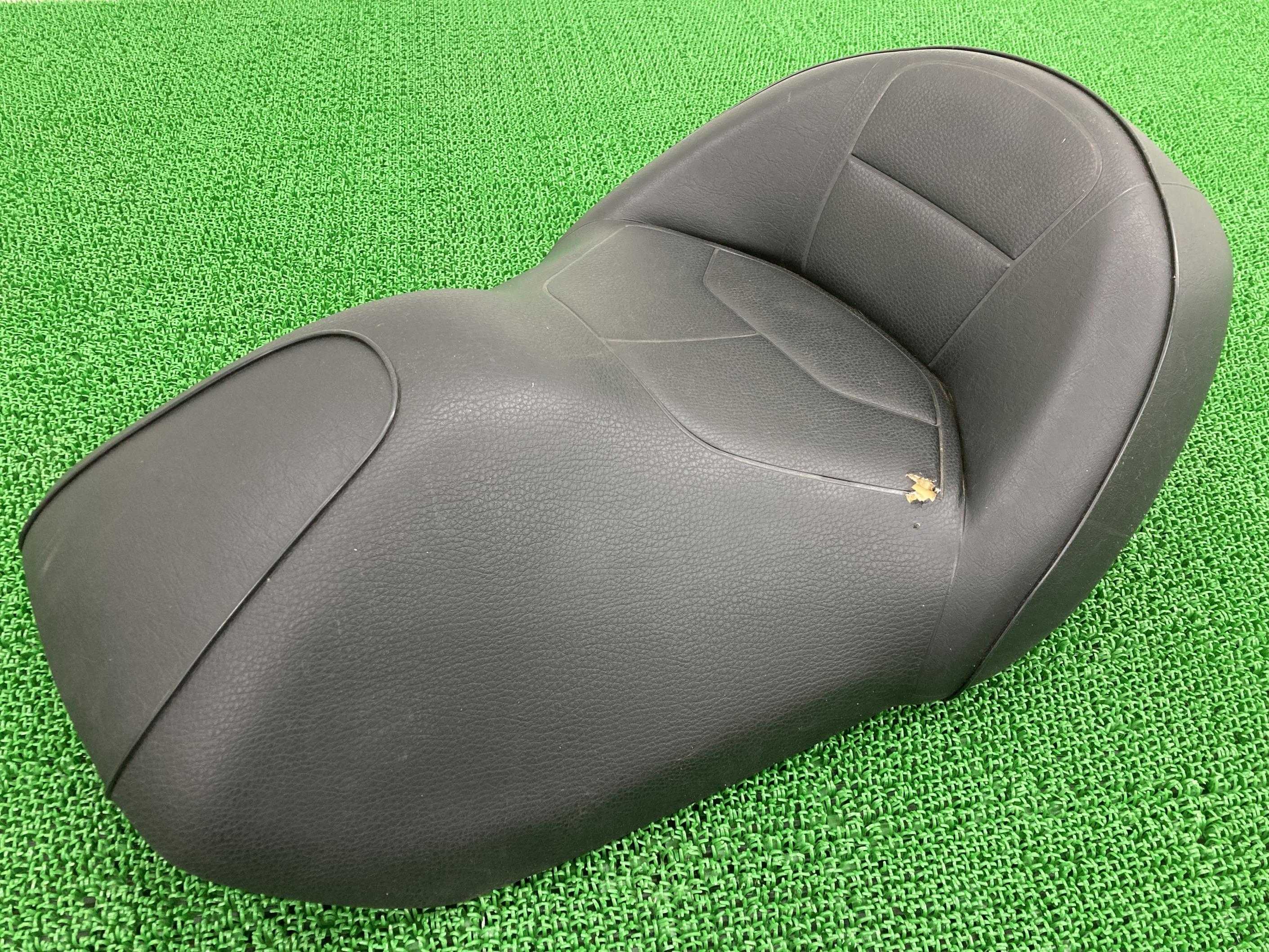 フォルツァZシートホンダ純正バイク部品MF08フロントシート修復素材や張替えベースに品薄希少品車検Genuine【中古】 0｜ティーエスパーツ　店