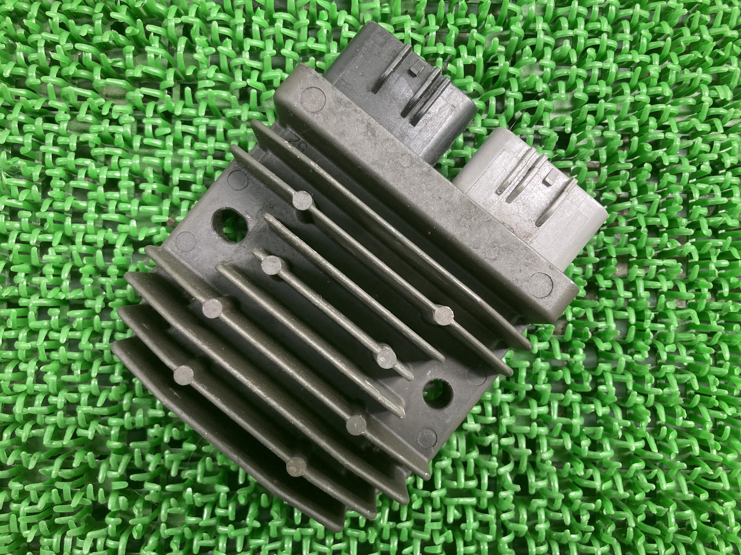 1199パニガーレS レギュレター ドゥカティ 純正 バイク 部品 レギュレーター レクチファイアー MOSFET MT-09 ディアベル 車検 Genuine 【中古】 63|ティーエスパーツ 店