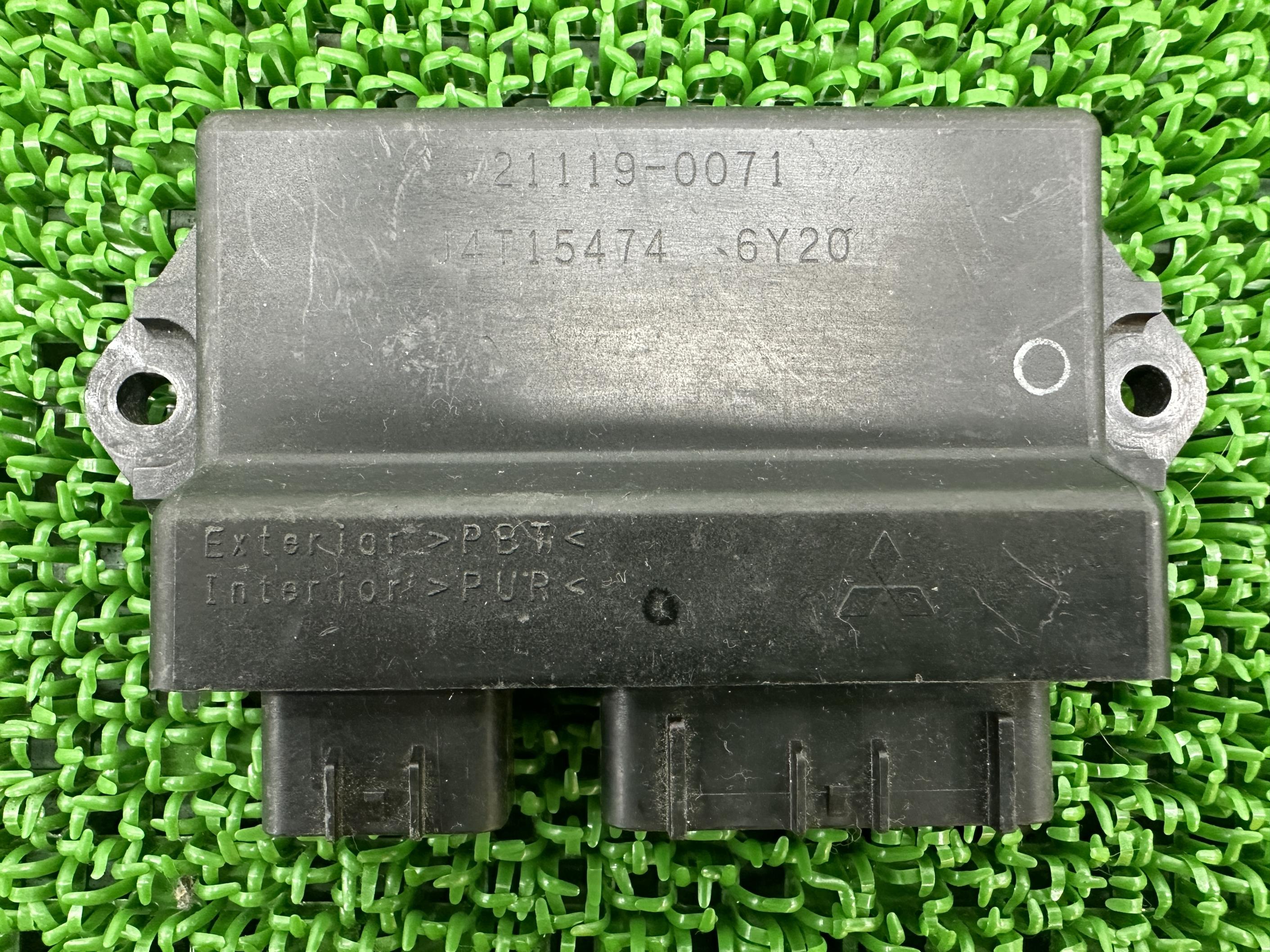 ZZR1100 D型　イグナイター　純正　中古　カワサキ カワサキ ZZ-R1100 イグナイター 純正 中古 バイク 部品 ZXT10D