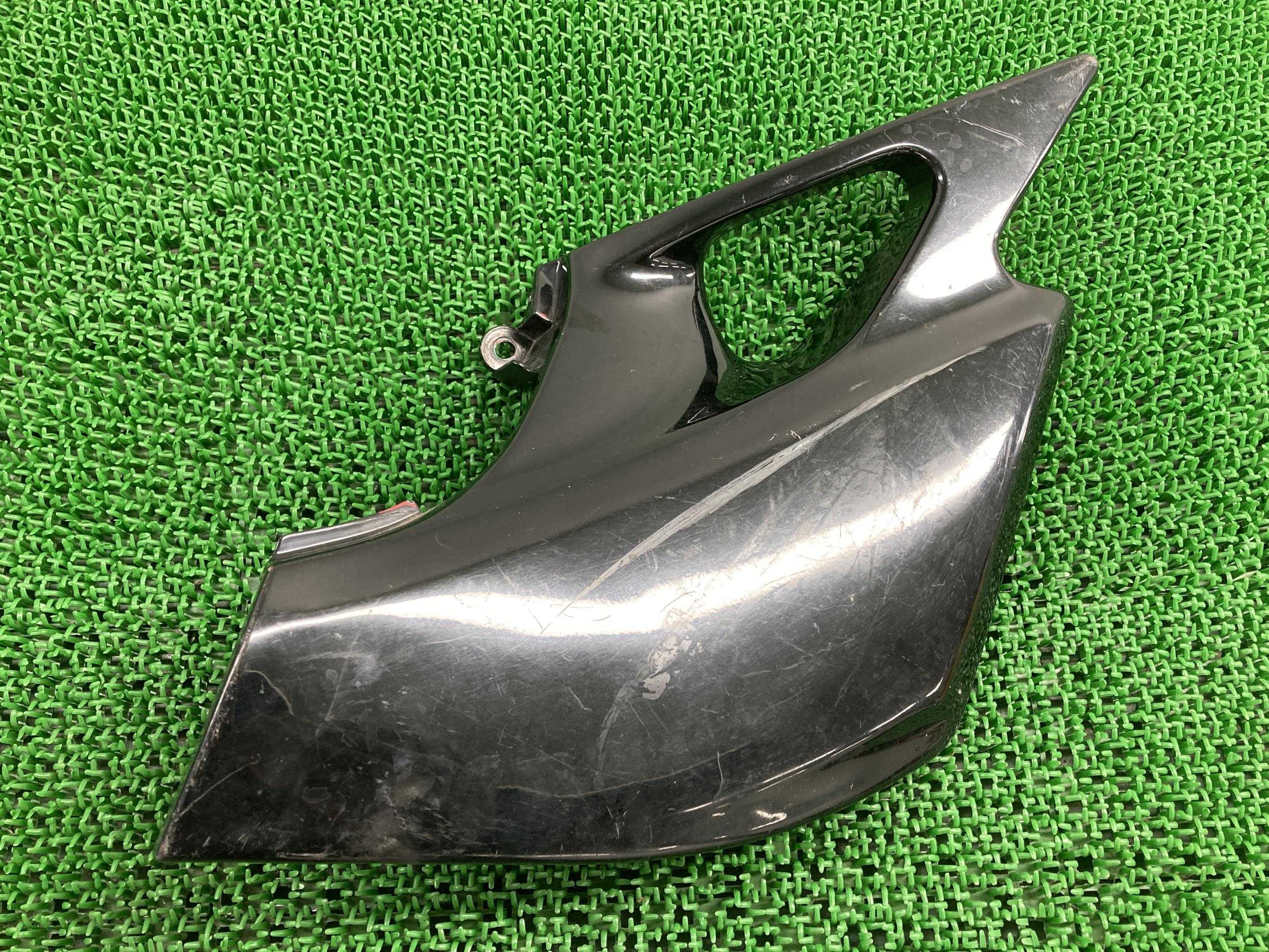 バリオス サイドカバー 右 黒 カワサキ 純正 バイク 部品 ZR250A BALIUS 修復素材に 品薄 希少品 車検 Genuine 【中古】 79
