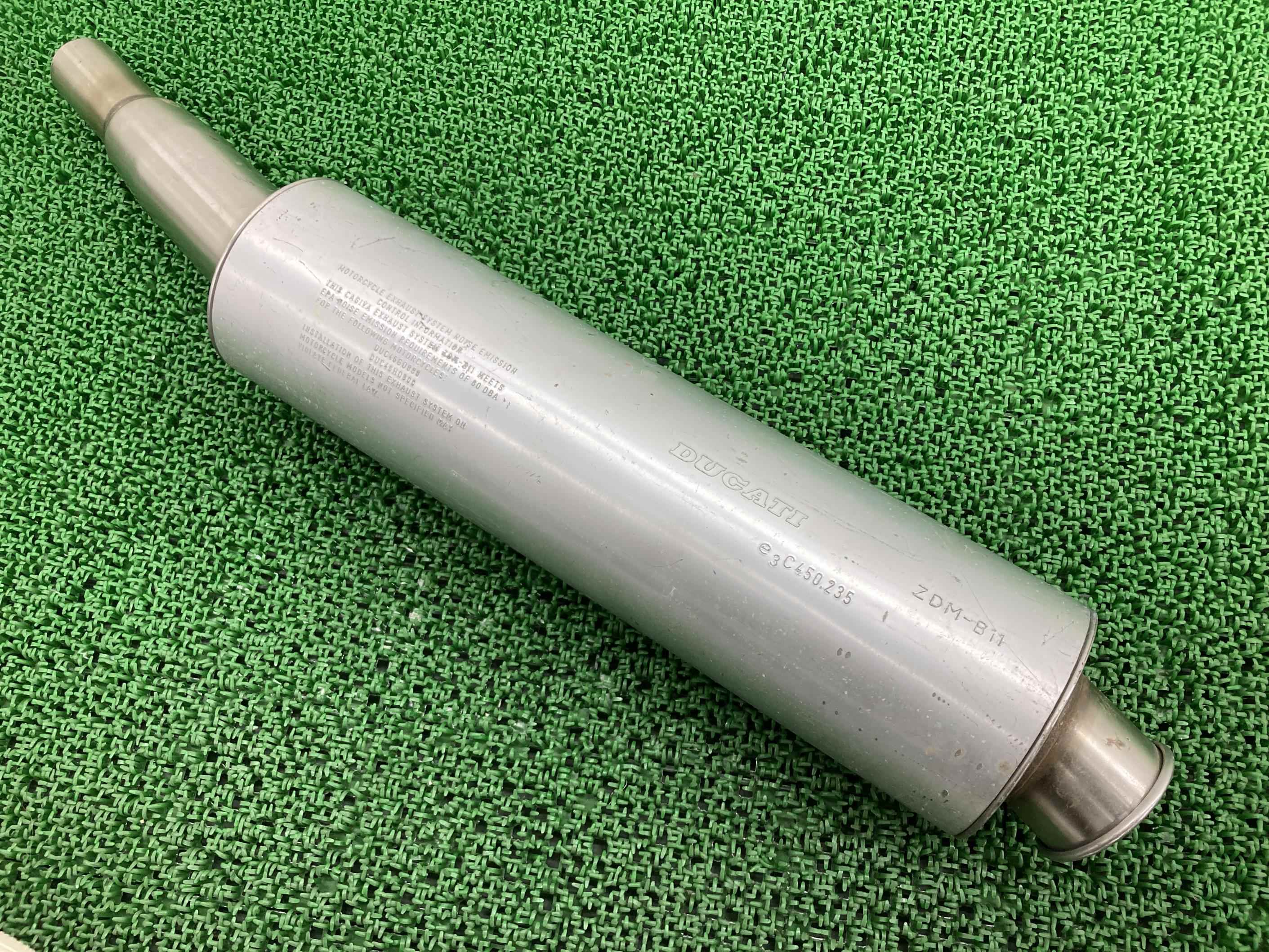 900SS サイレンサーマフラー 左 ドゥカティ 純正 バイク 部品 品薄 希少品 コケキズ無し 車検 Genuine 【中古】 90|ティーエスパーツ 店