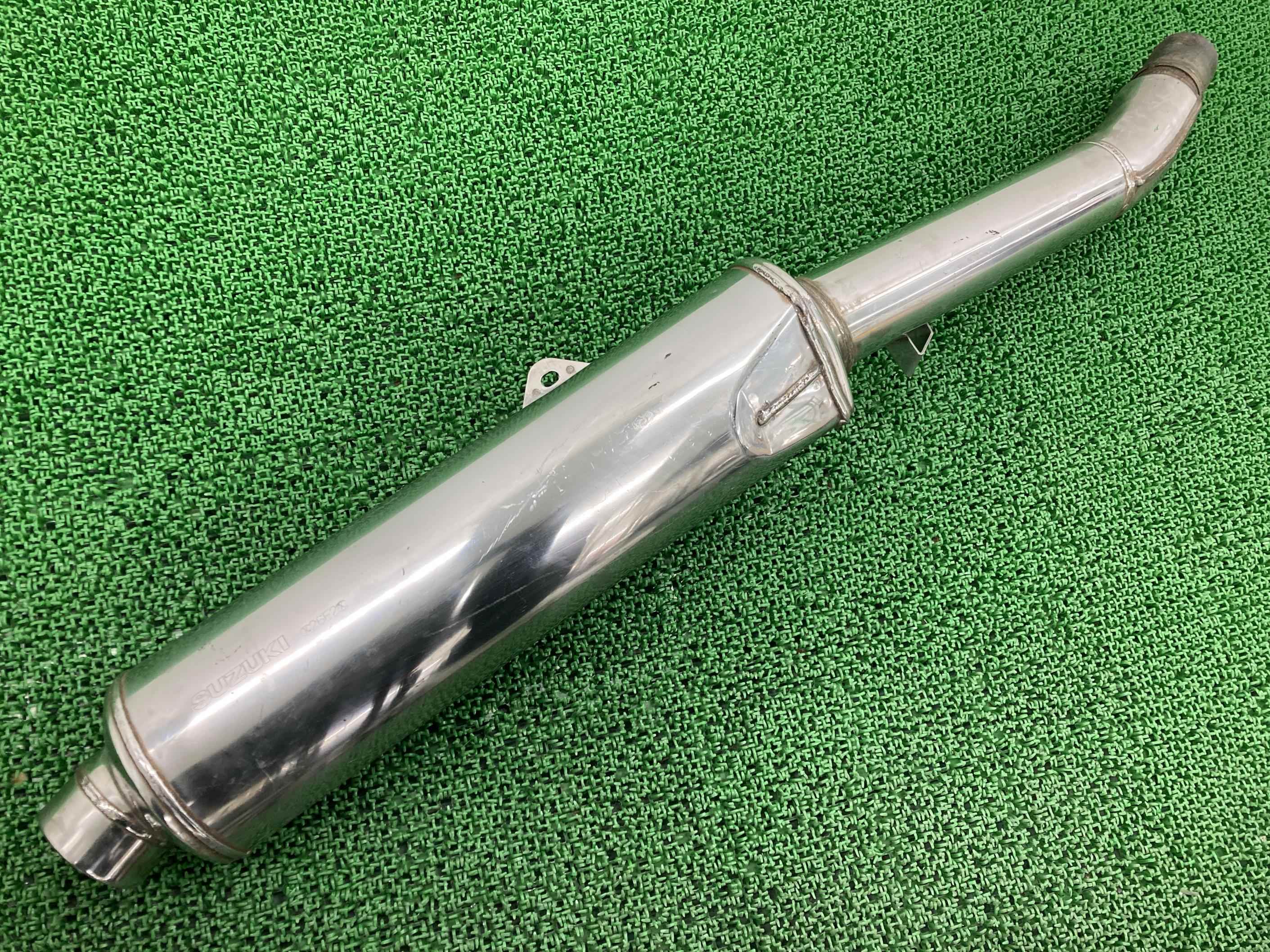 イナズマ400 サイレンサーマフラー スズキ 純正 バイク 部品 GK7BA INAZUMA400 修復素材やカスタム素材に 品薄 希少品 車検 Genuine 【中古】 76｜ティーエスパーツ　店
