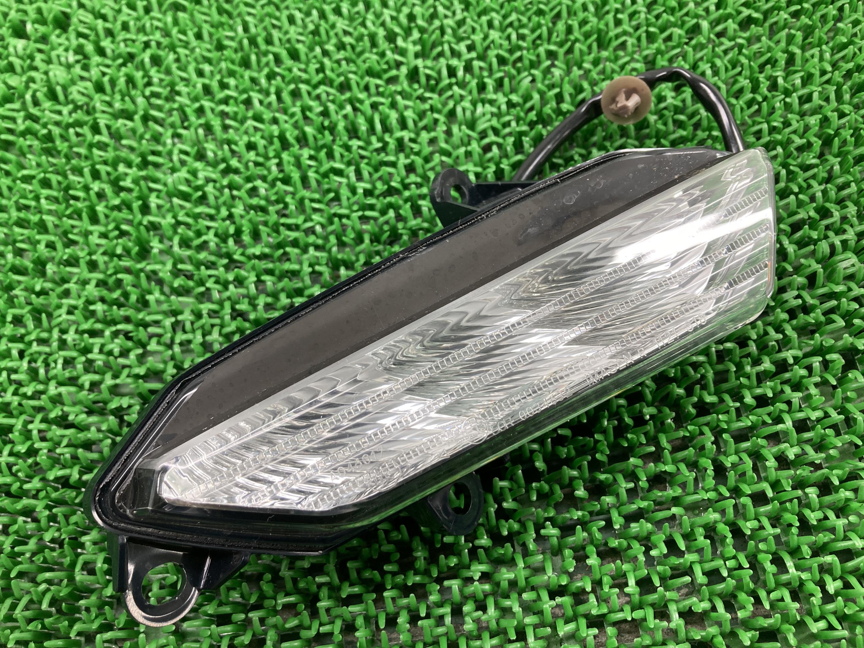 GL1800 フロントウインカー 右 1142-486 ホンダ 純正 バイク 部品 SC79 ゴールドウイング 大陸弾道ツアラー コンディション良好 割れ欠け無し 車検 Genuine 【中古】 Cj｜ティーエスパーツ　店