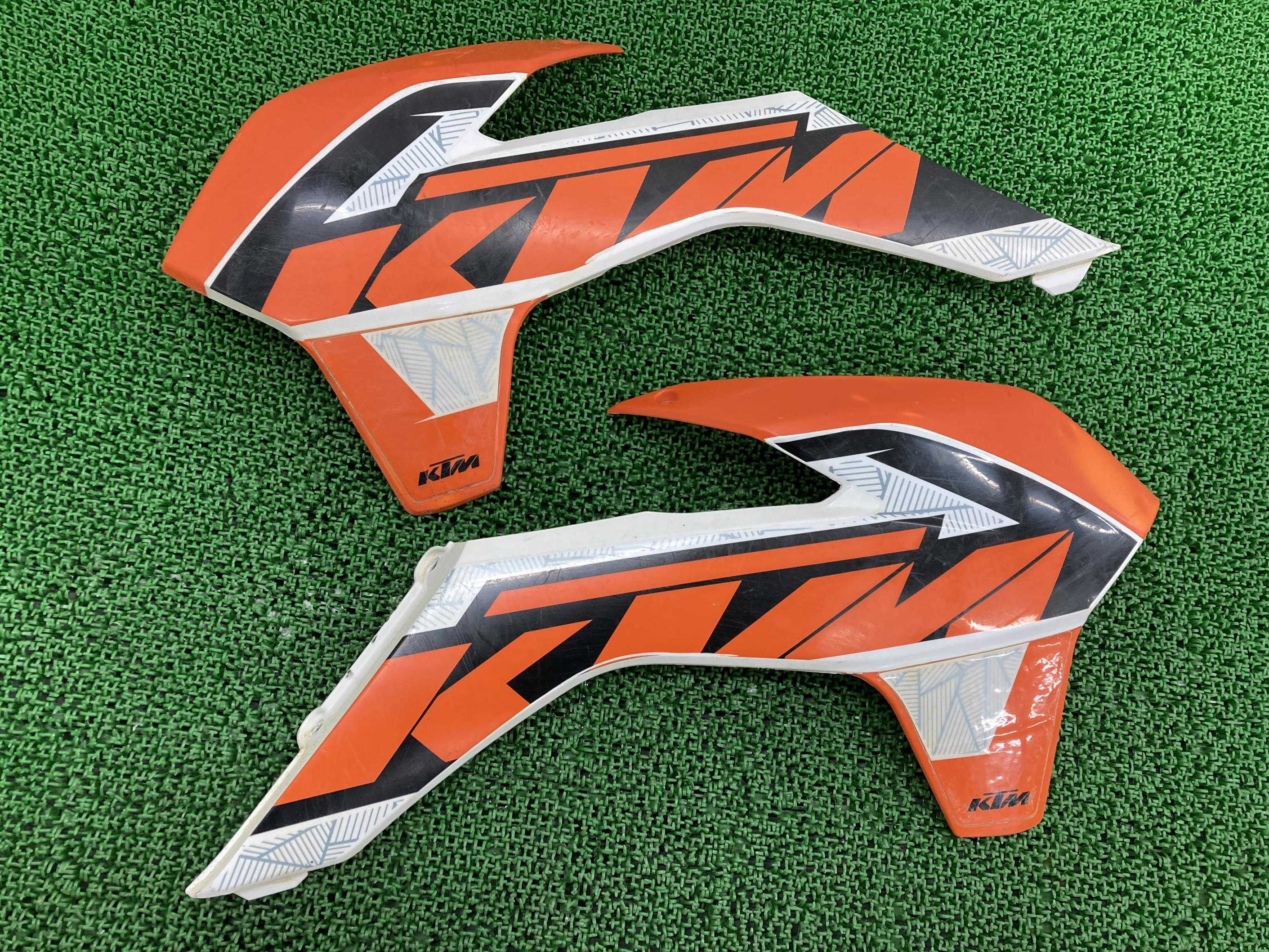 450EXC シュラウド 左右 橙 KTM 純正 バイク 部品 777.08.050.100 777.08.051.100 タンクサイドカバー 割れ欠け無し 品薄 車検 Genuine 【中古】 13|ティーエスパーツ 店