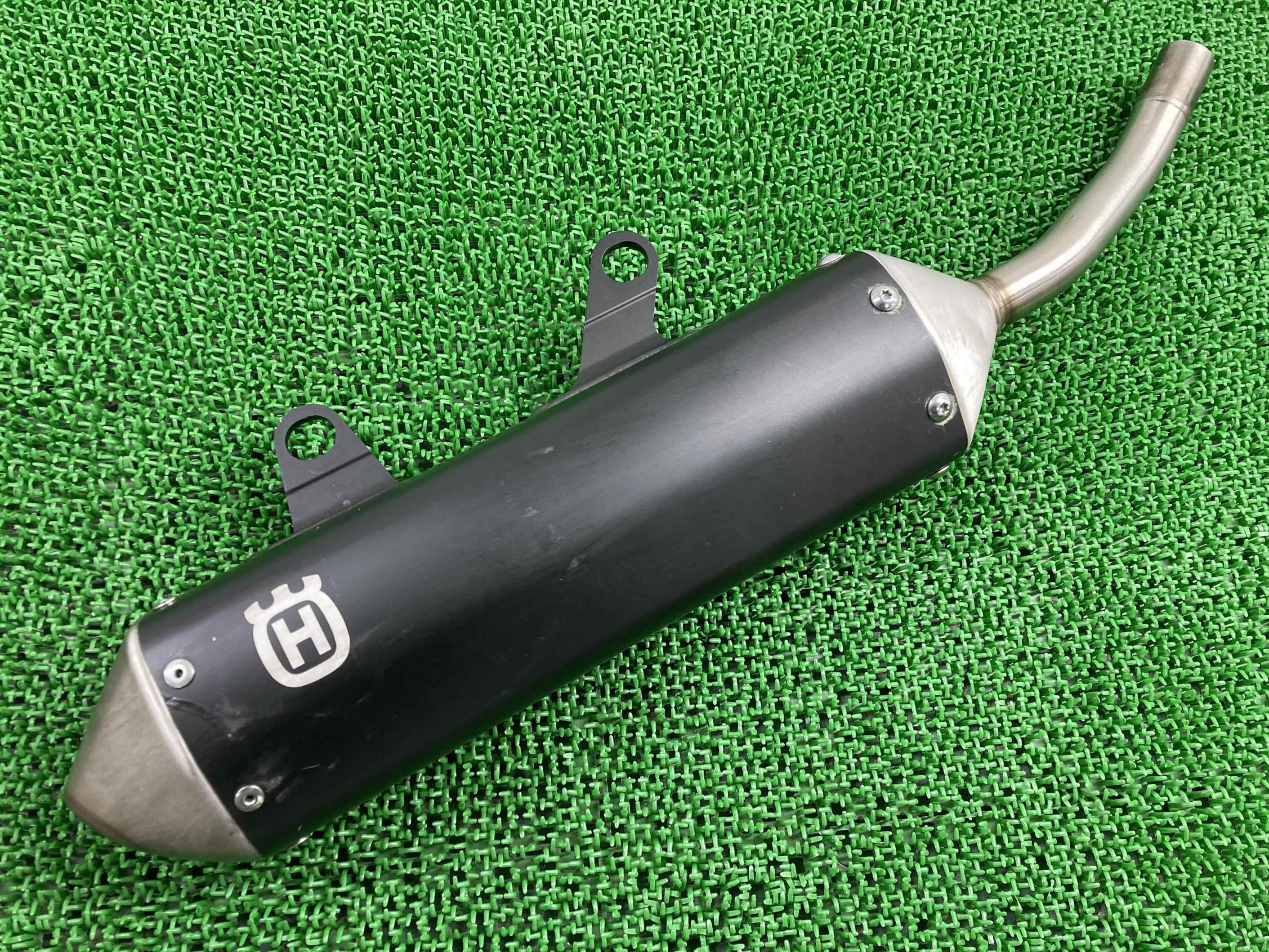 TE150i サイレンサーマフラー ハスクバーナ 純正 バイク 部品 コンディション良好 コケキズ無し 品薄 希少品 車検 Genuine 【中古】 59