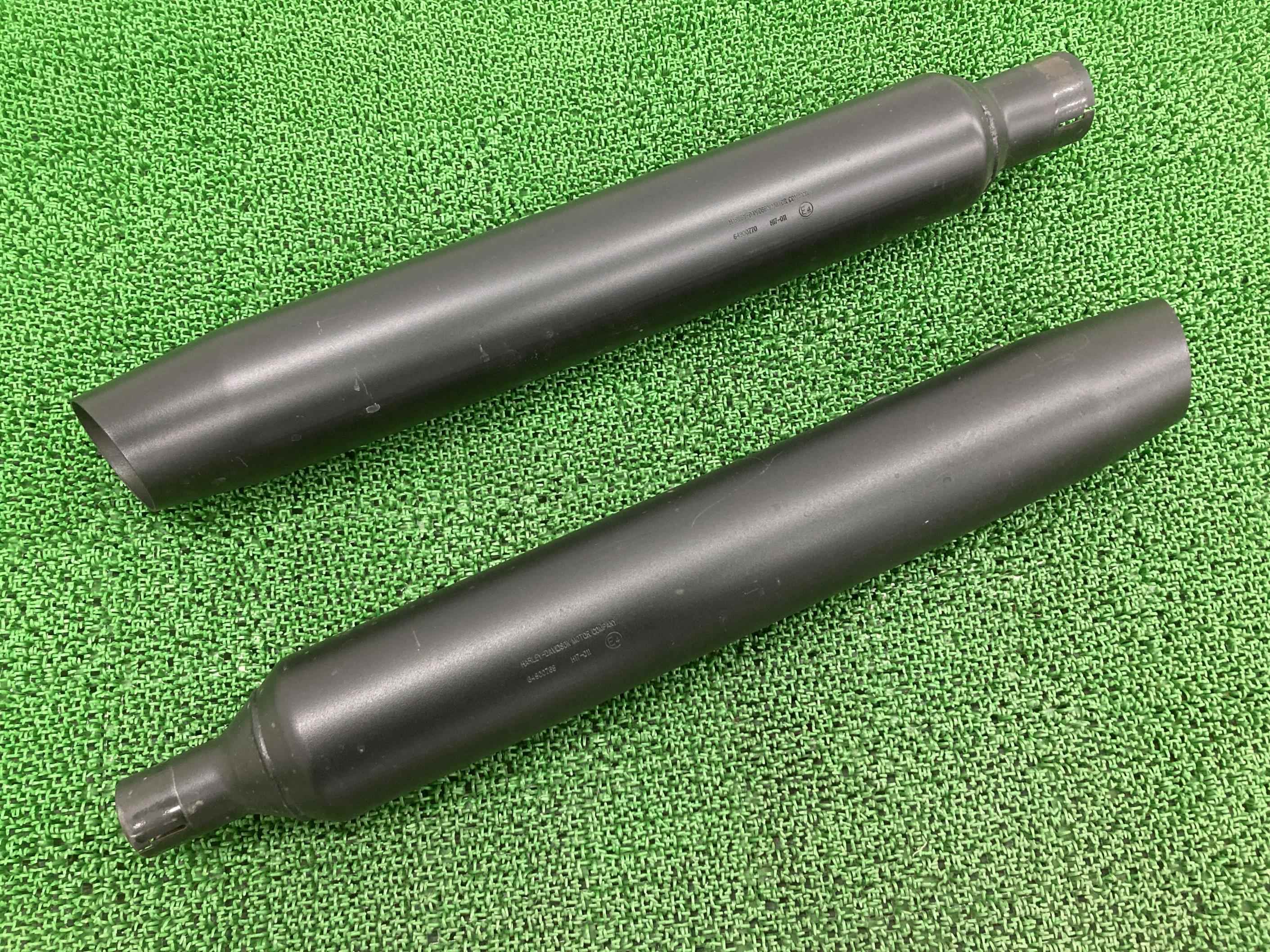 FLTRXS1750 サイレンサーマフラー 左右 ハーレー 純正 バイク 部品 64900769 64900770 ストリートグライドスペシャル ツーリング コケキズ無し 車検 Genuine 【中古】 88｜ティーエスパーツ　店