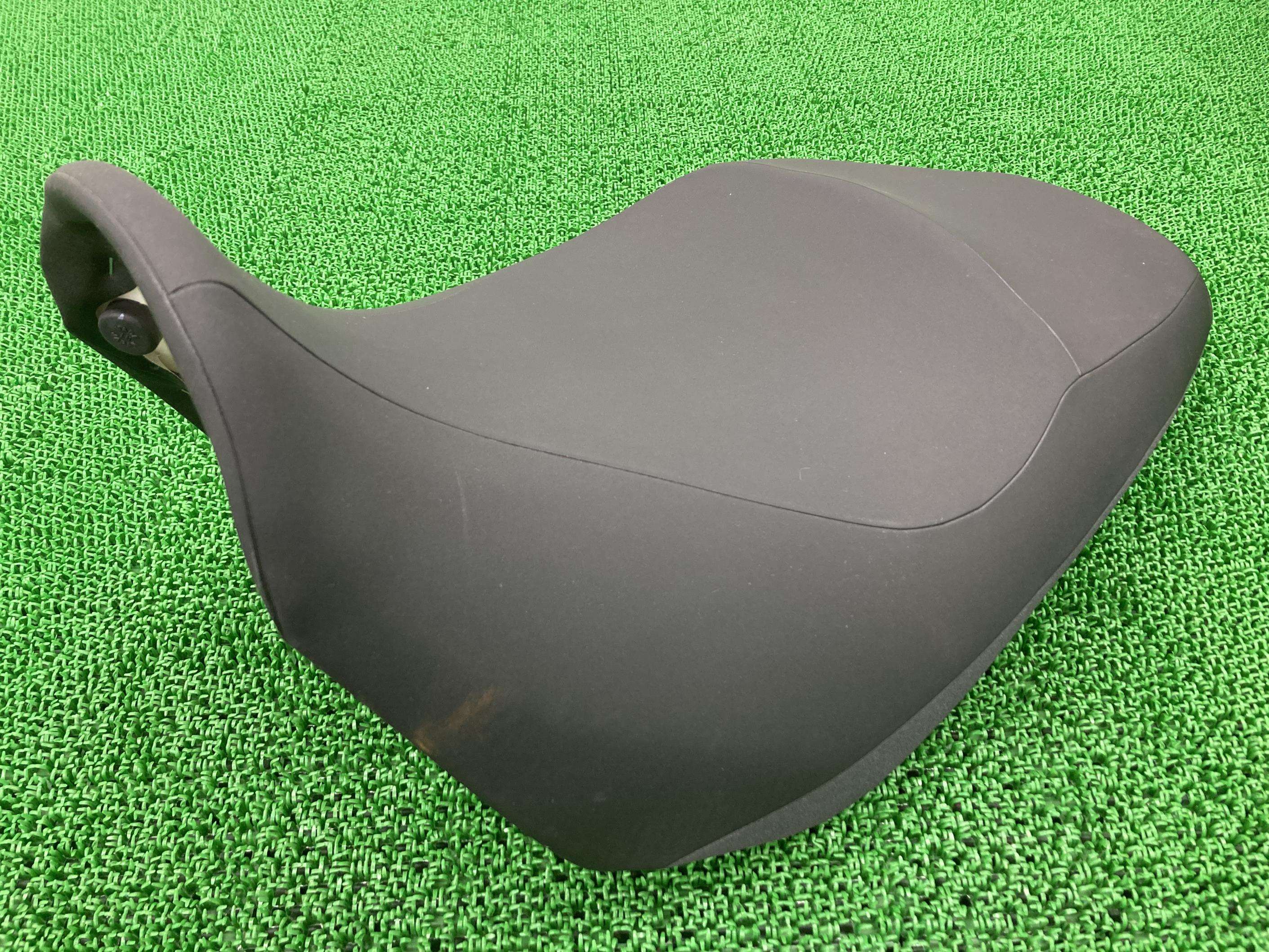 Vストローム650 シート スズキ 純正 バイク 部品 C733A 破れ無し 品薄 希少品 安心ノーマル 車検 Genuine 【中古】 11
