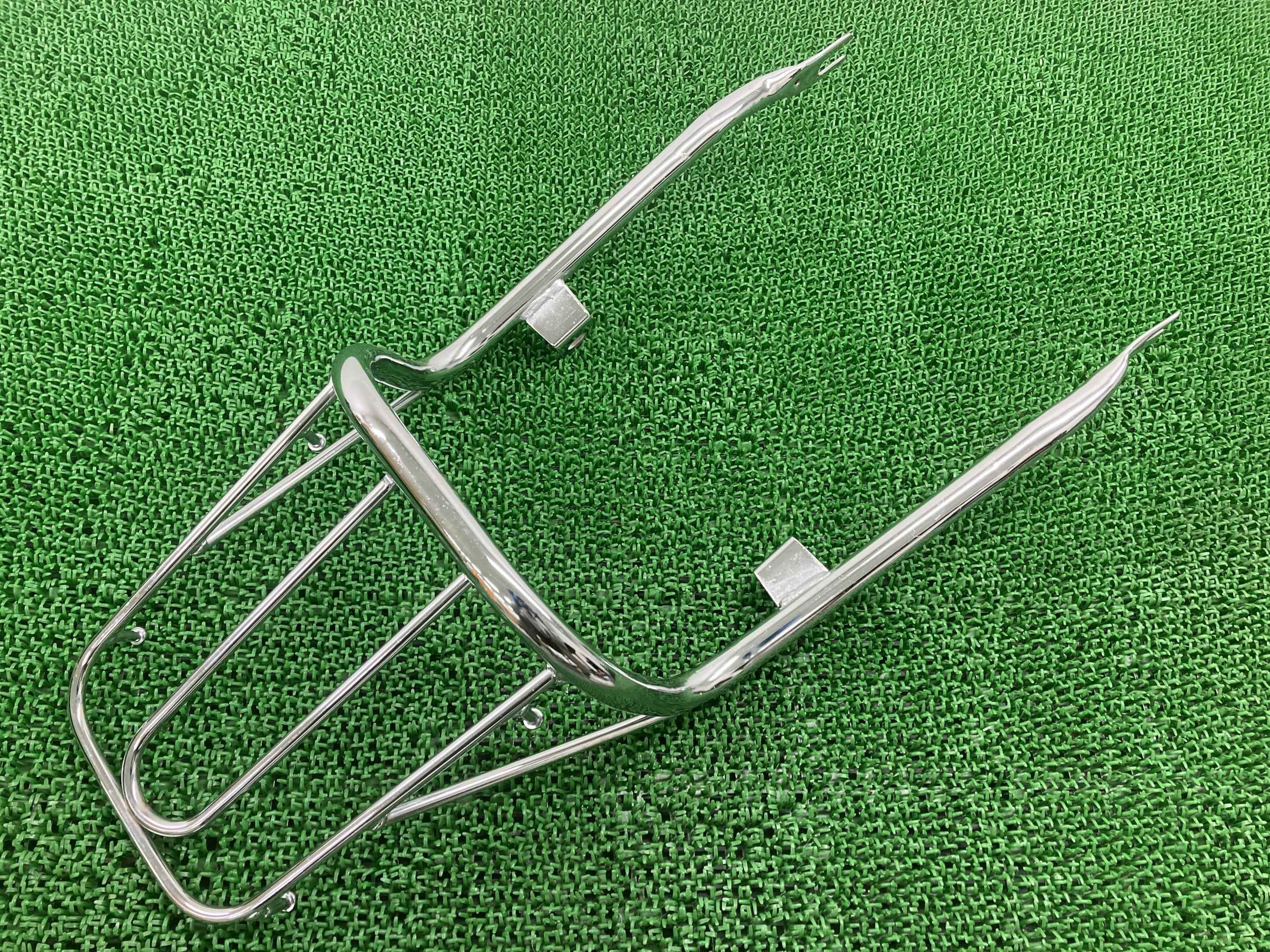 GN125Hリアキャリアスズキ純正バイク部品LC6PCJGリアラックグラブバーコンディション良好曲がり無し車検Genuine【中古】 35|ティーエスパーツ 店