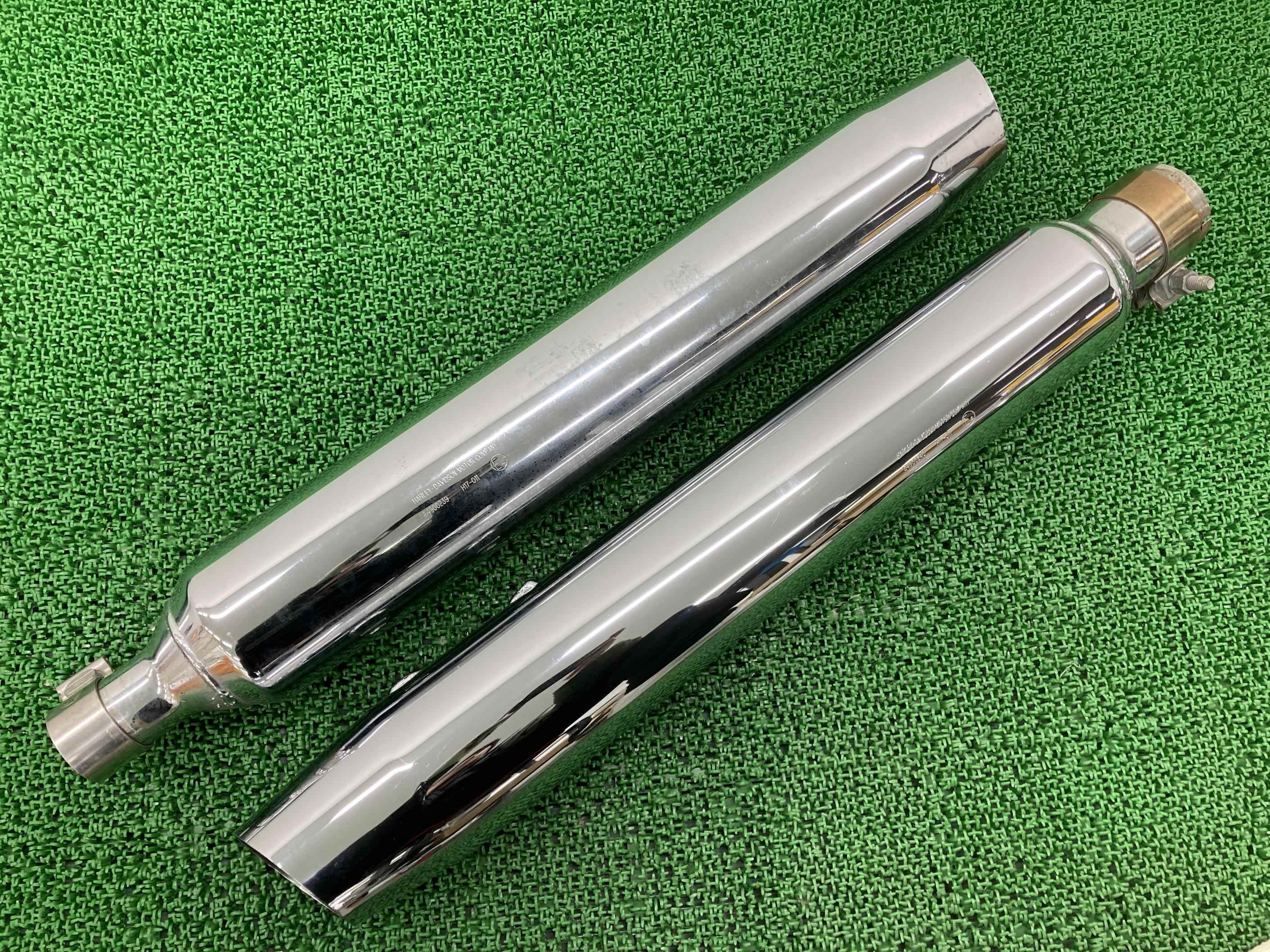 FLHR1750 サイレンサーマフラー ハーレー 純正 バイク 部品 64900239 64900240 ツーリング ロードキング 品薄 車検 Genuine 【中古】 39