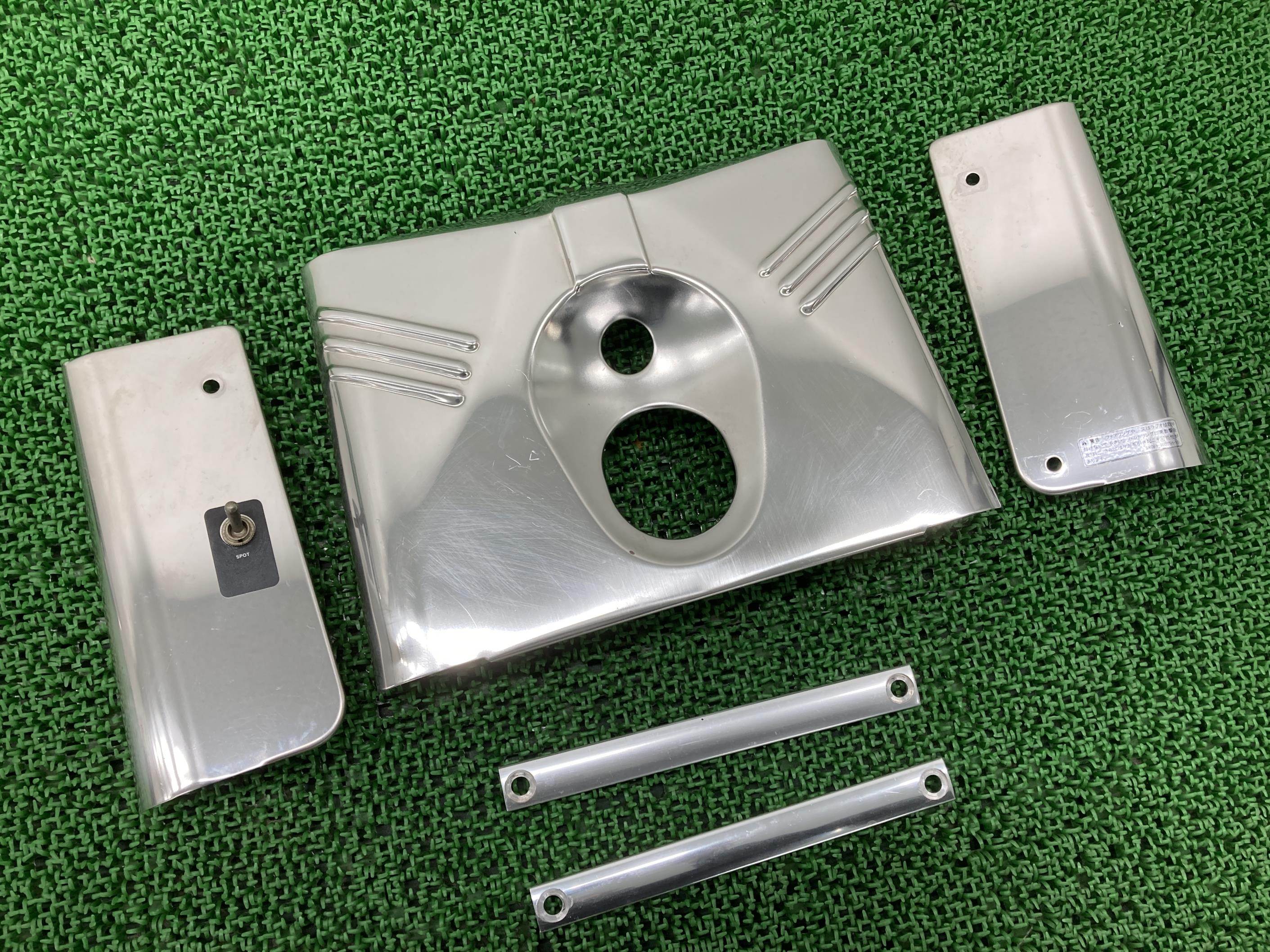 FLSTC1340ナセルカバーハーレー純正バイク部品ヘリテイジソフテイルクラシックエボ曲がり無し品薄ヘッドライトカバー車検Genuine【中古】 49|ティーエスパーツ 店