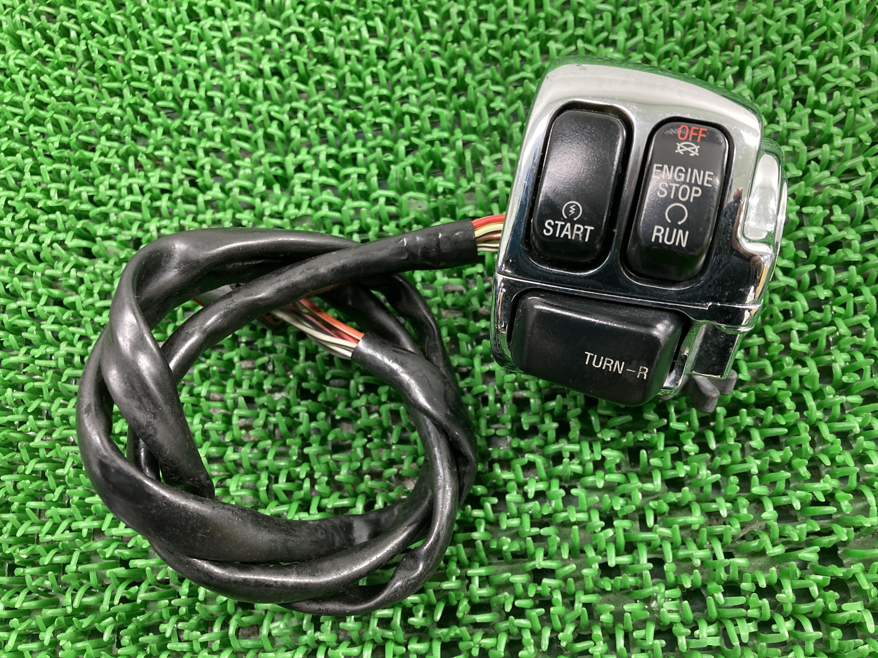 ソフテイルハンドルスイッチ右ハーレー純正バイク部品エボEVOTC88FLSTFXST車検Genuine【中古】 43|ティーエスパーツ 店