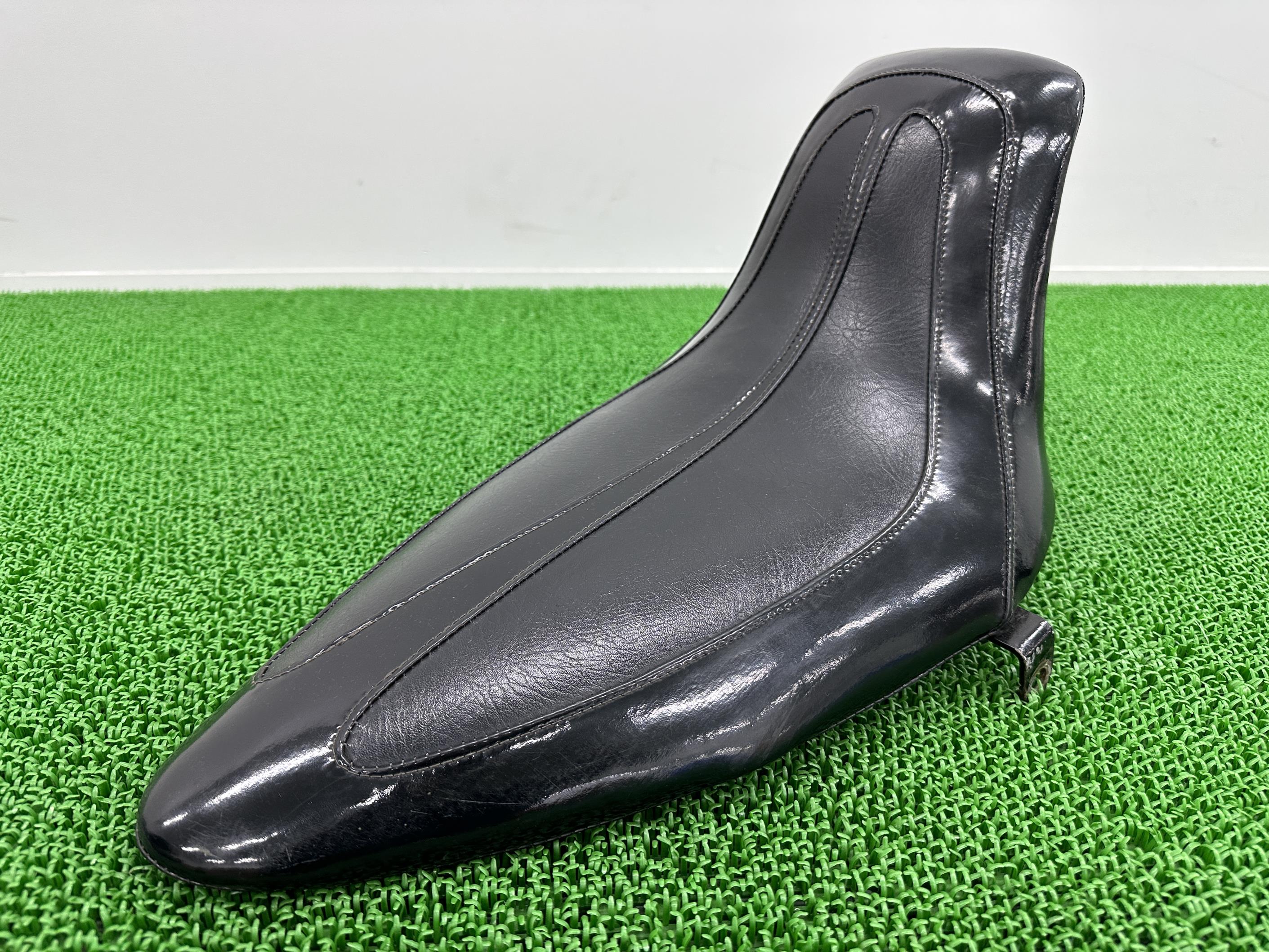 楽天市場】イージーライダース製ソフテイルシート社外バイク部品