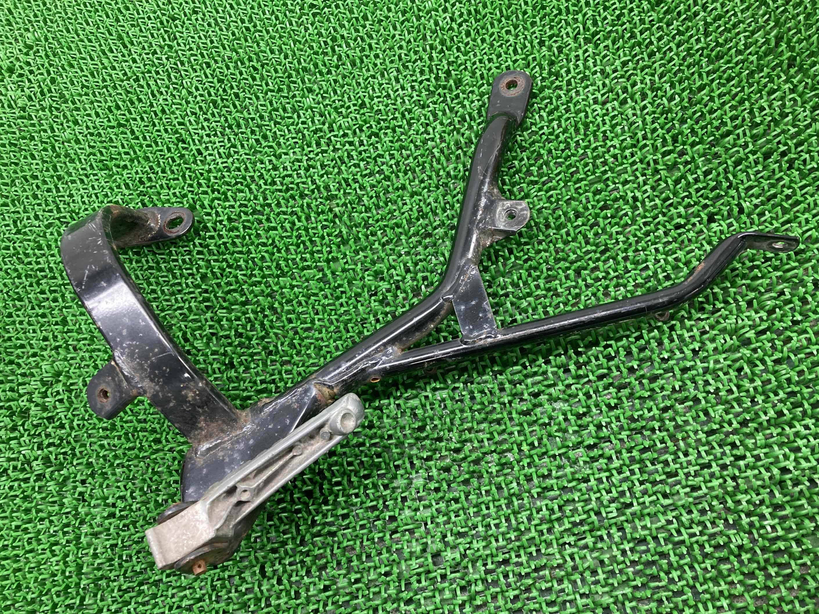 TZR250タンデムステップ左ヤマハ純正バイク部品3MAシートレール修復素材に品薄希少品車検Genuine【中古】 21